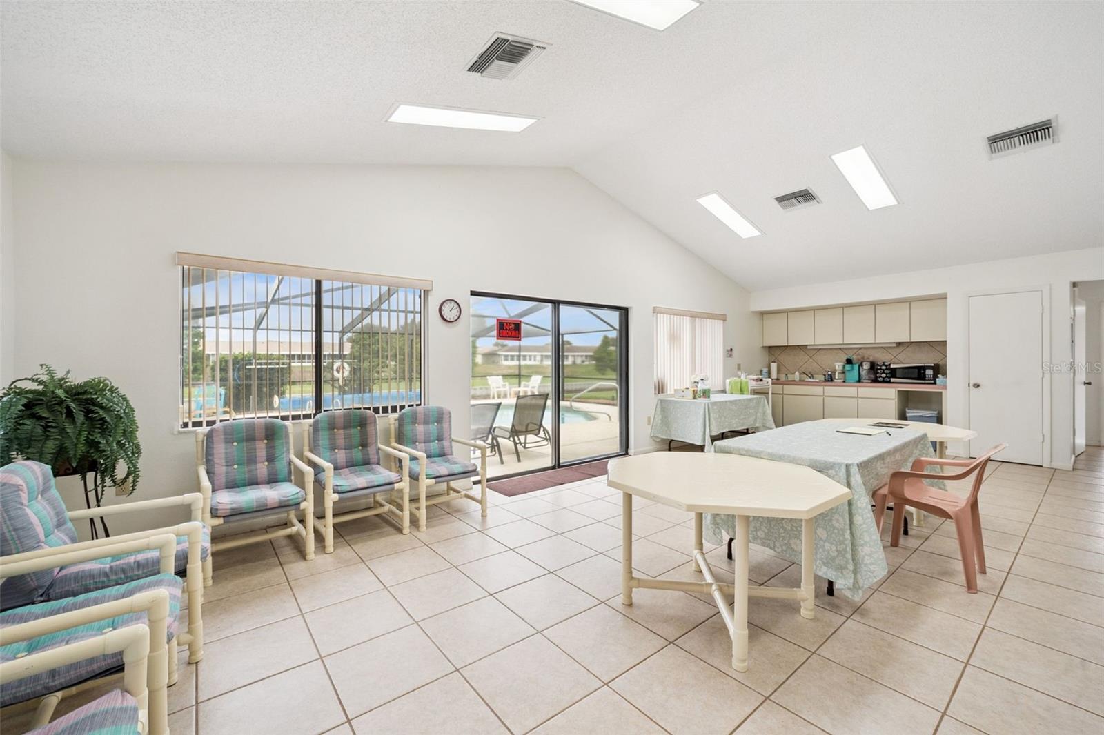 LAKE POINT LANDING - Residential