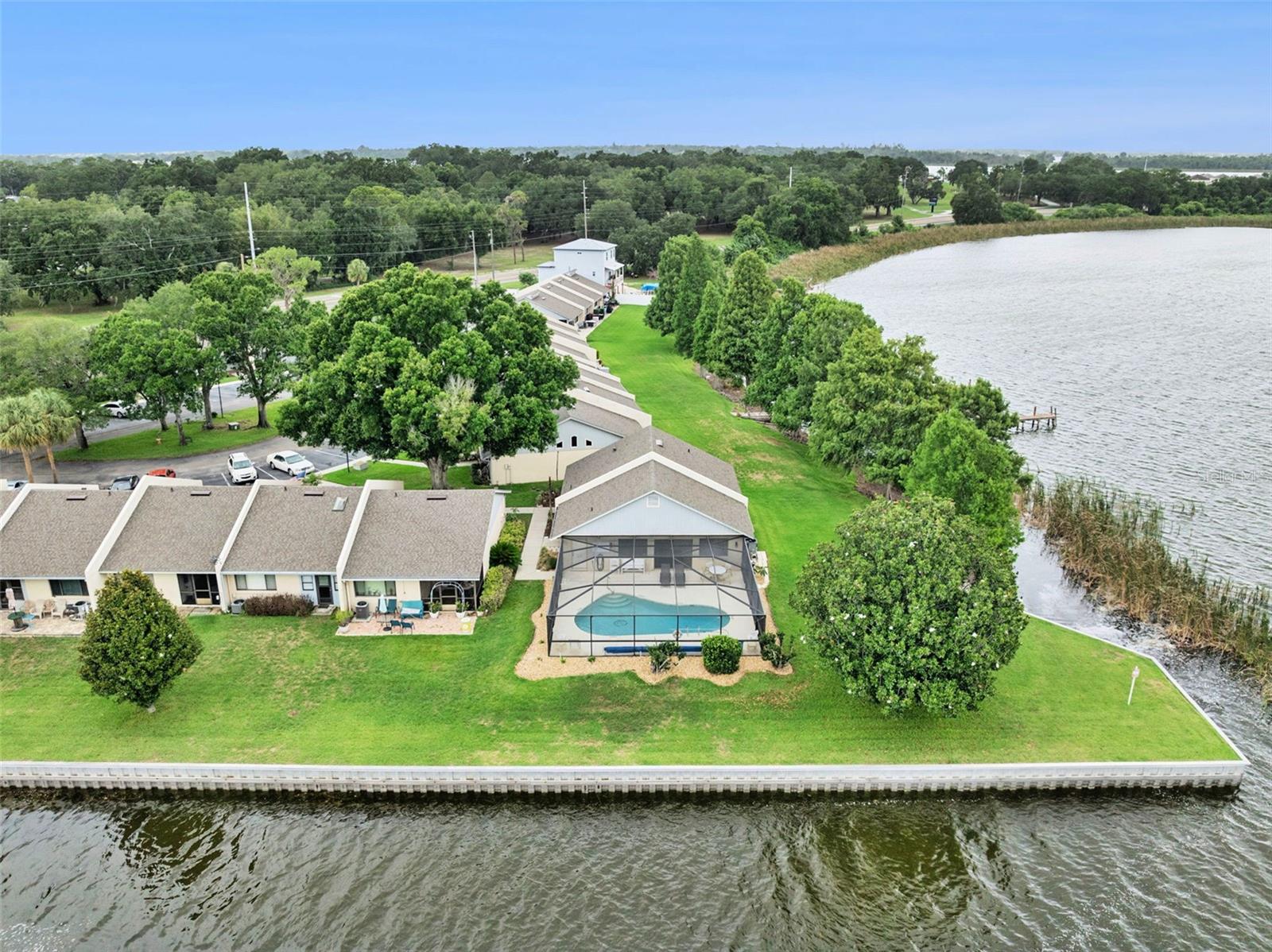 LAKE POINT LANDING - Residential