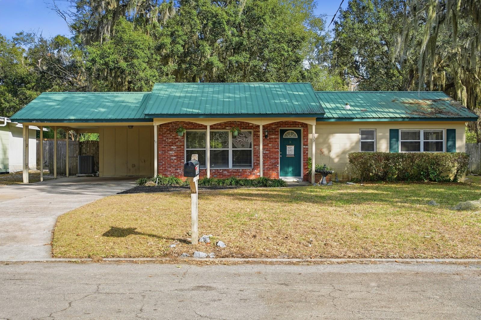 COUNTRY CLUB HEIGHTS - Residential
