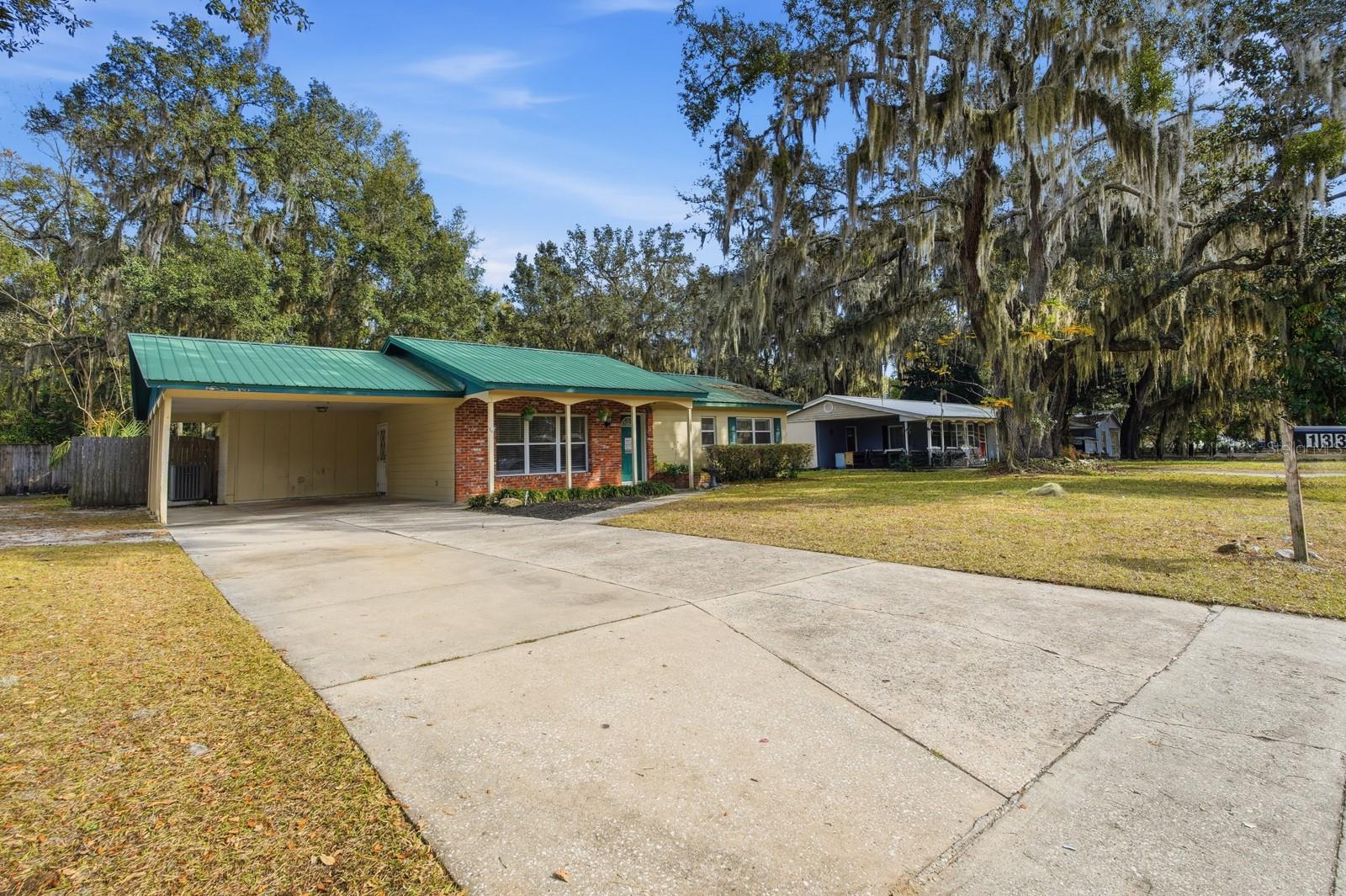 COUNTRY CLUB HEIGHTS - Residential