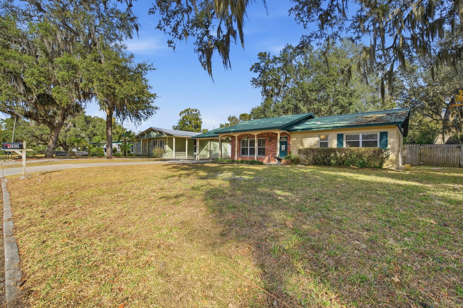 COUNTRY CLUB HEIGHTS - Residential