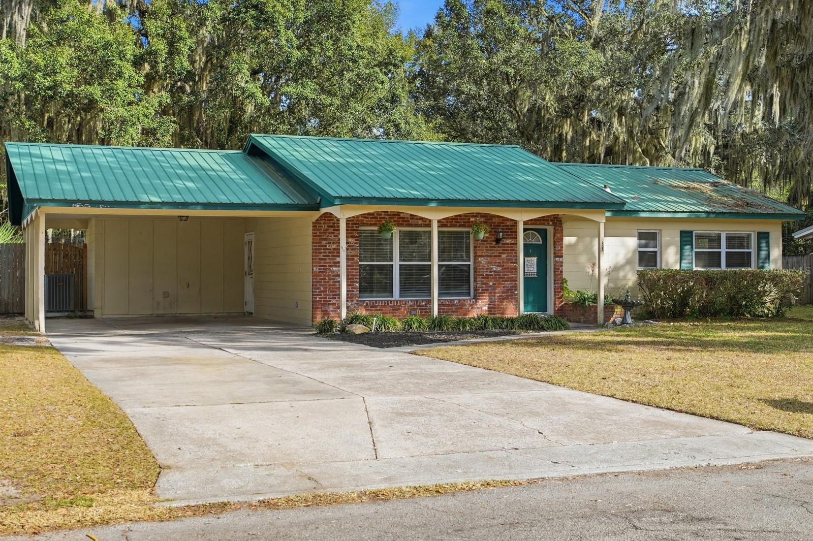 COUNTRY CLUB HEIGHTS - Residential