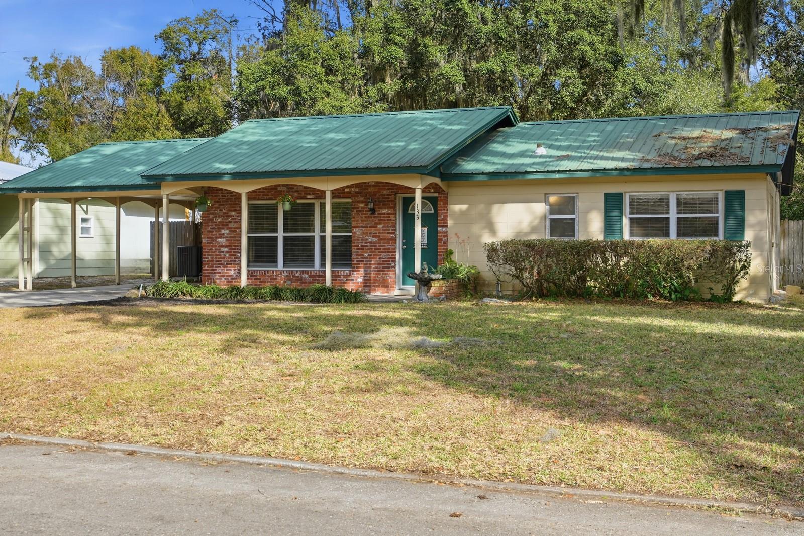COUNTRY CLUB HEIGHTS - Residential