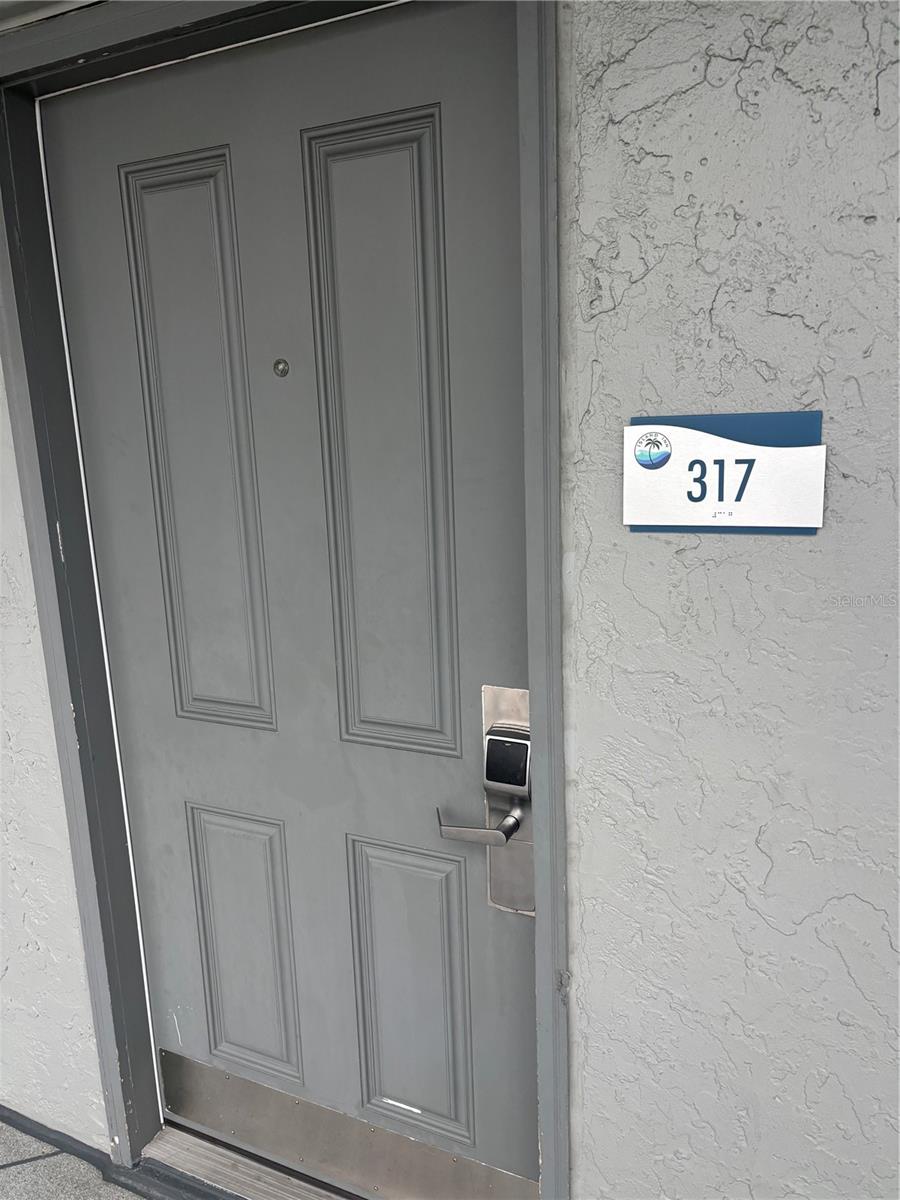 ISLAND INN CONDO - Residential