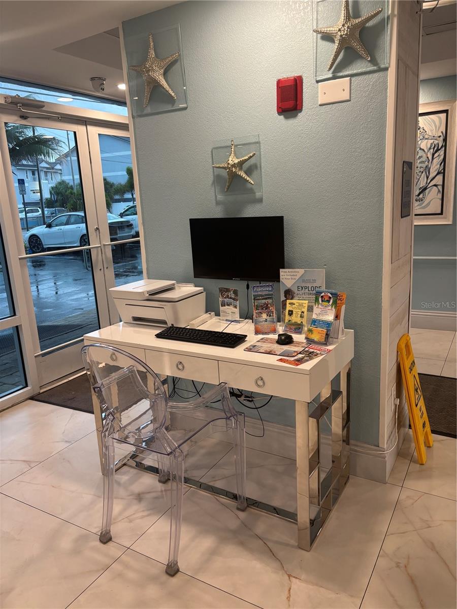 ISLAND INN CONDO - Residential