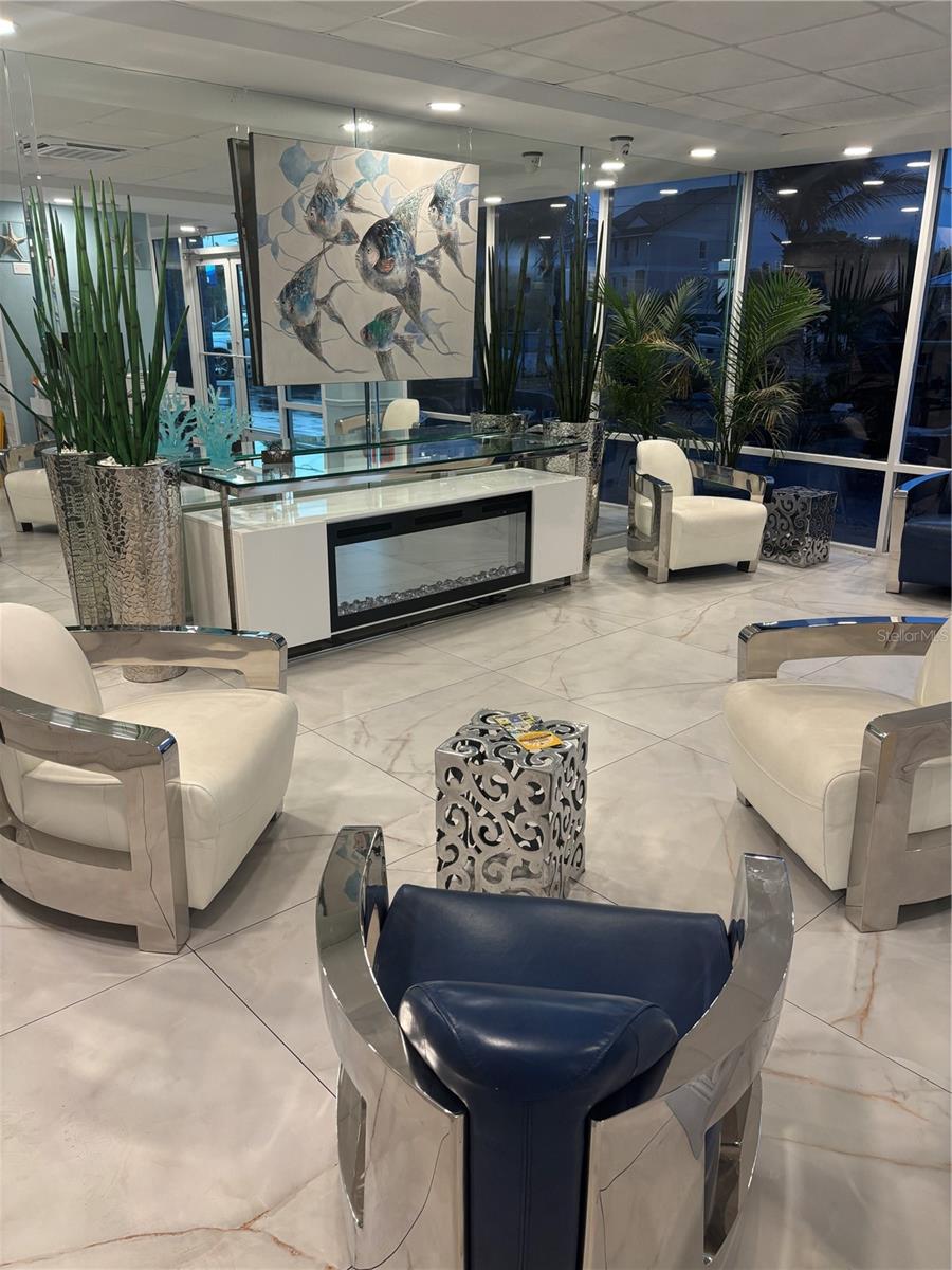 ISLAND INN CONDO - Residential