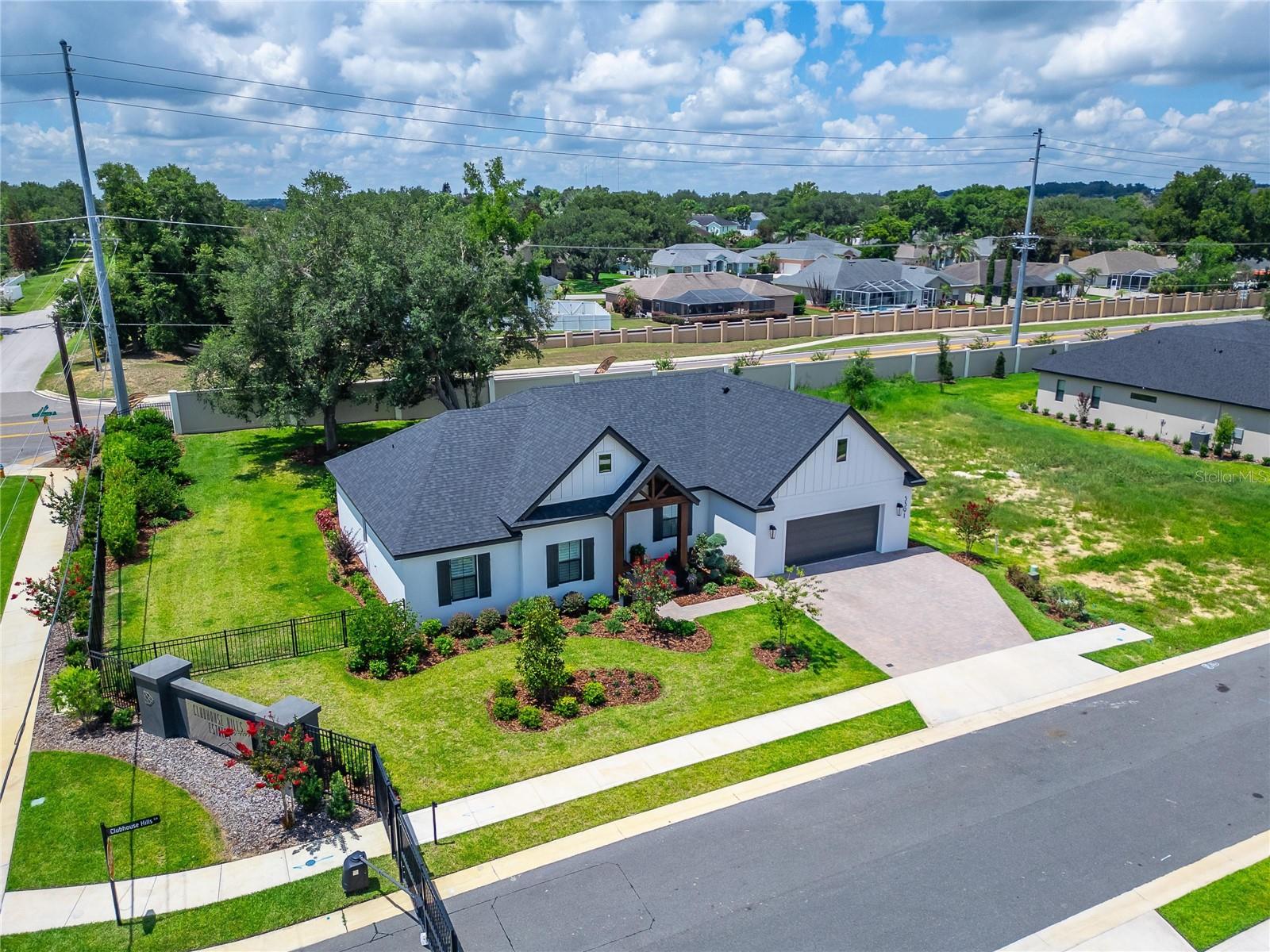 CLUBHOUSE HILLS ESTATES - Residential