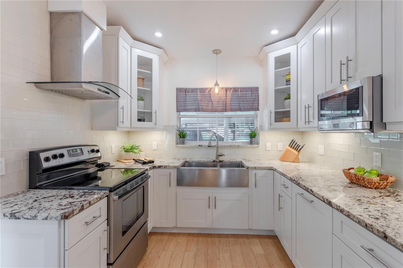 DOVER SHORES - Residential