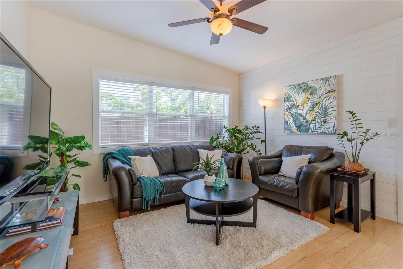 DOVER SHORES - Residential