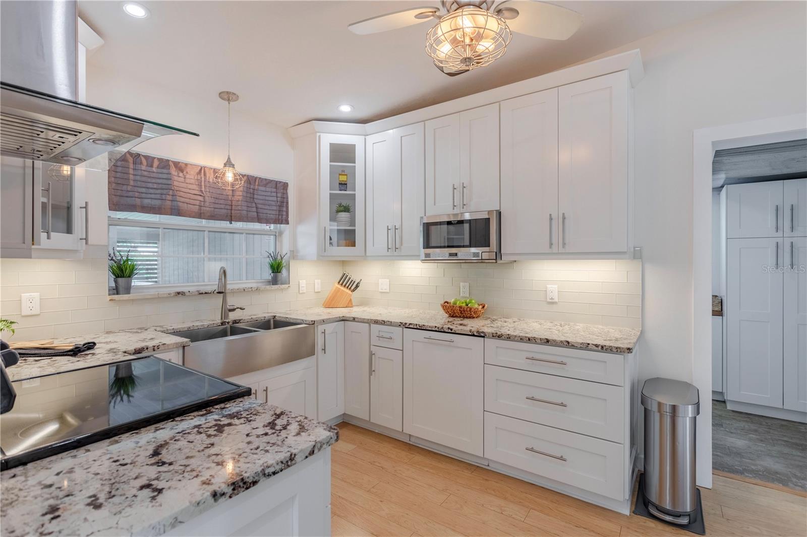 DOVER SHORES - Residential