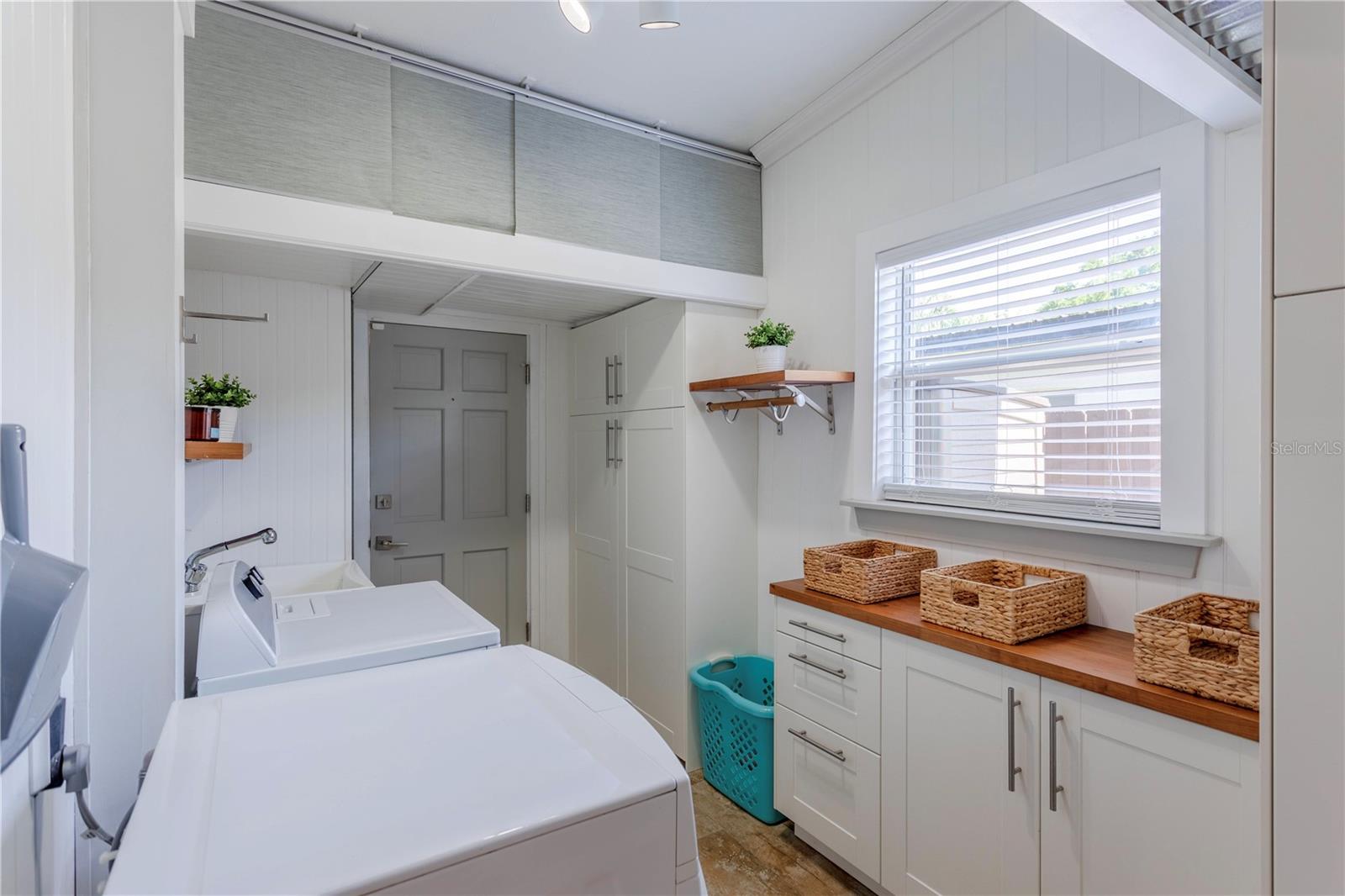 DOVER SHORES - Residential