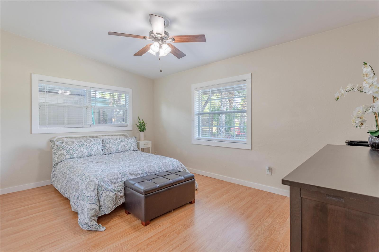 DOVER SHORES - Residential