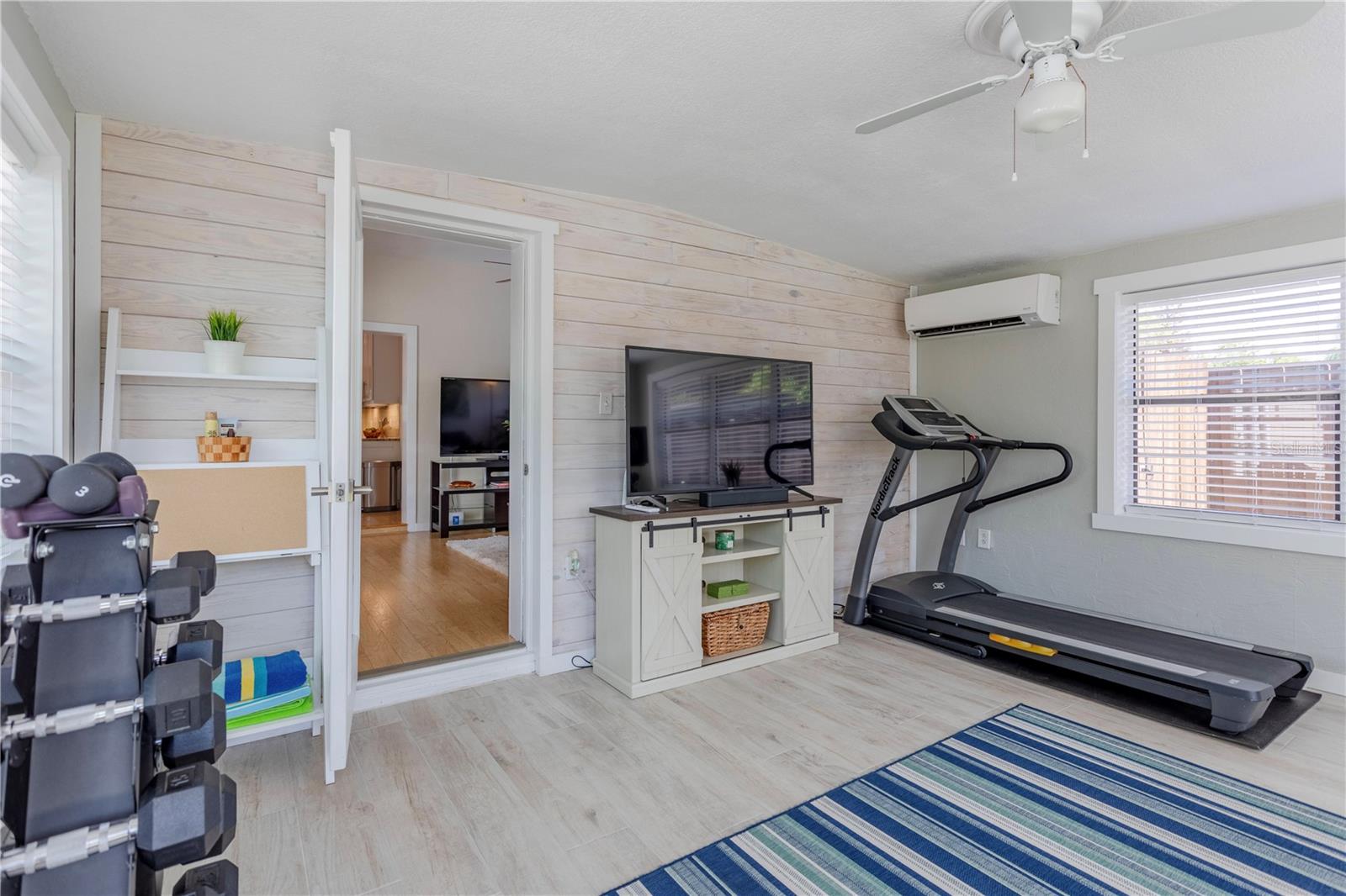 DOVER SHORES - Residential