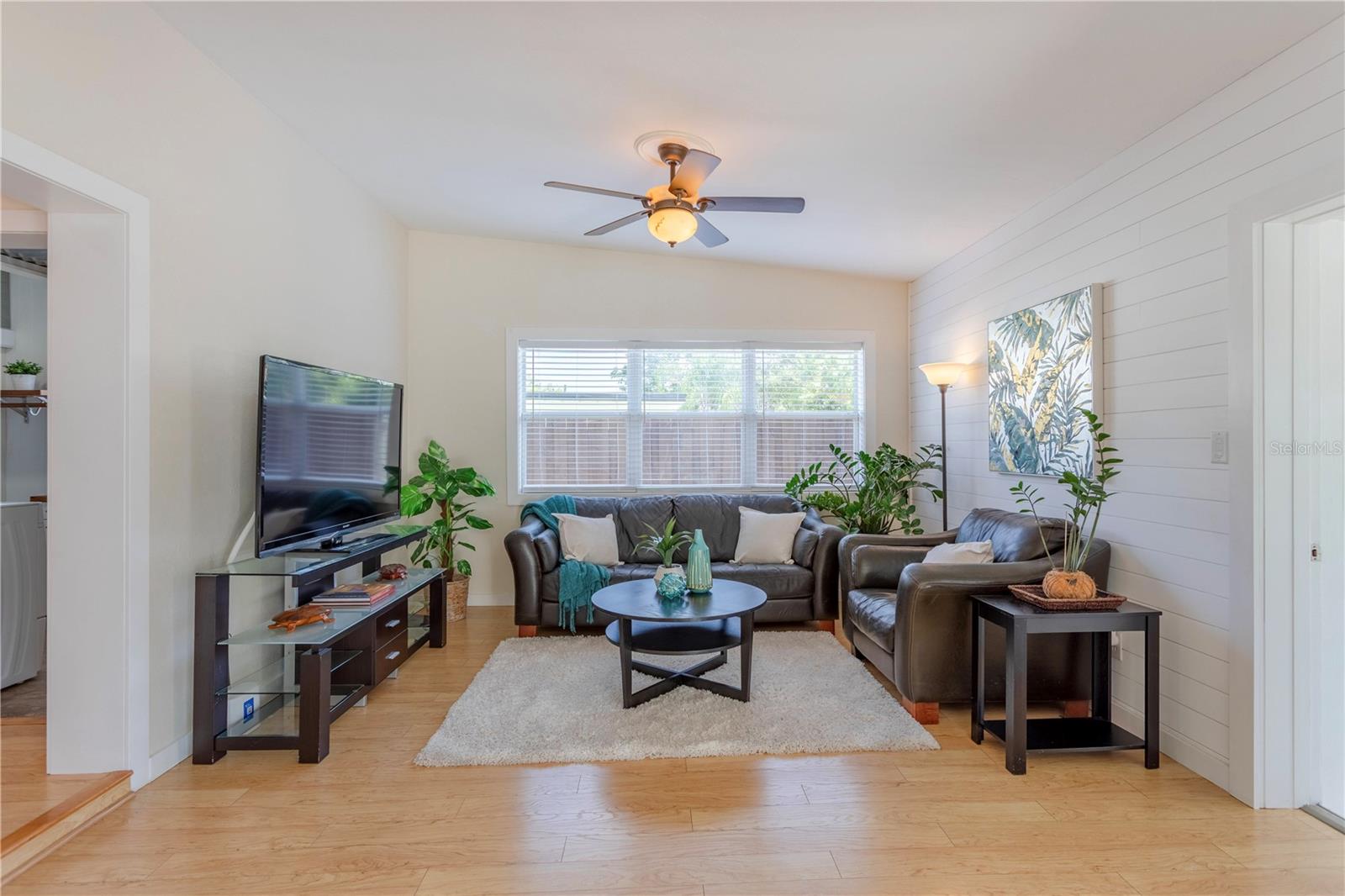 DOVER SHORES - Residential