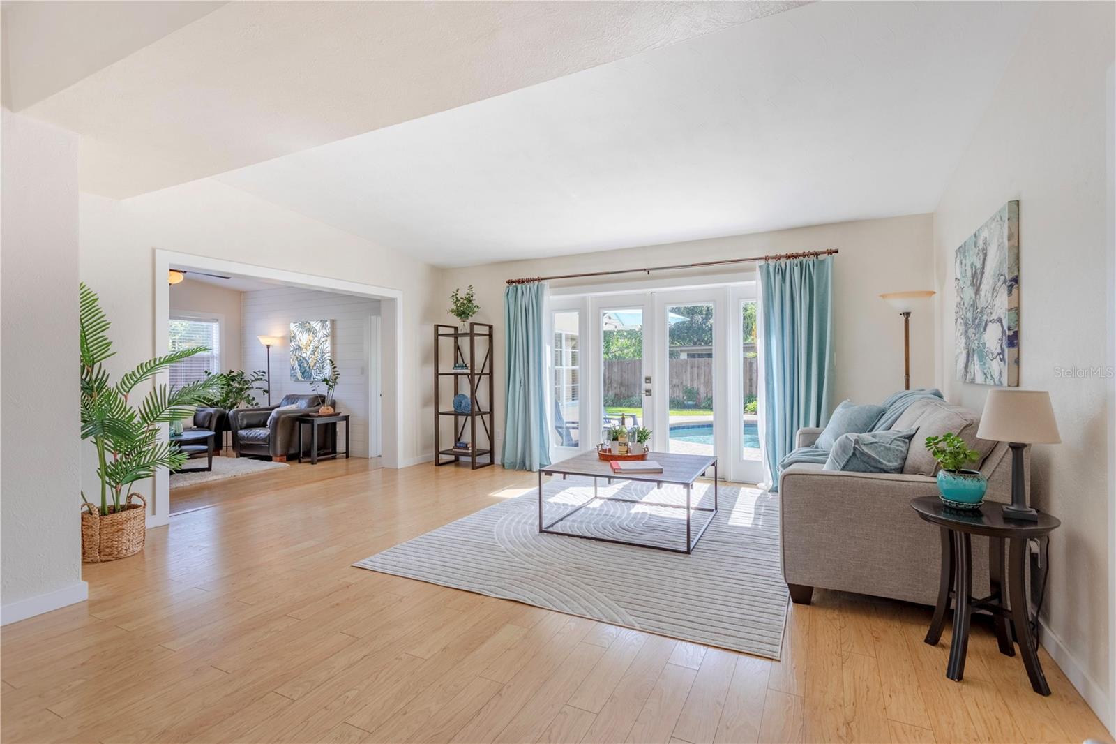 DOVER SHORES - Residential