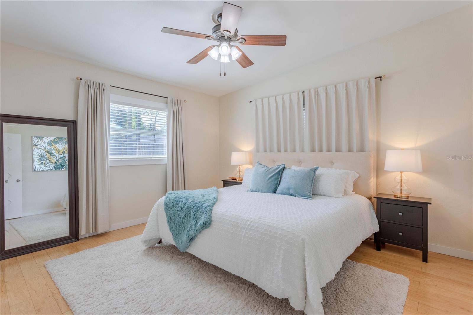DOVER SHORES - Residential