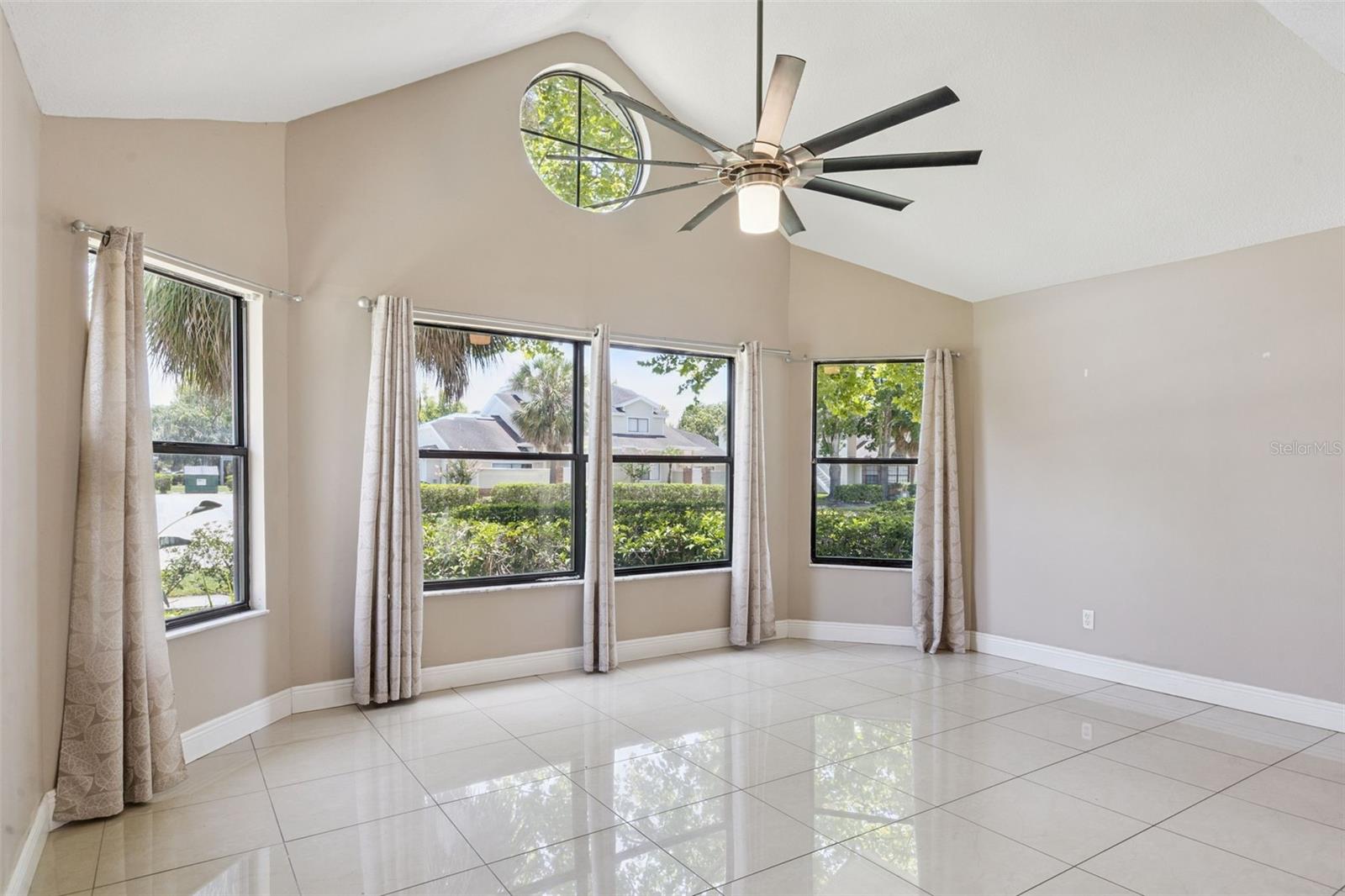 VILLAS AT SHADOW BAY THE - Residential Lease