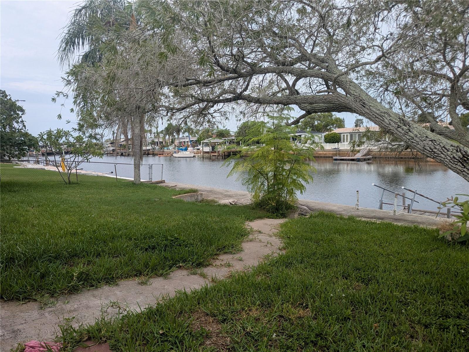 LEISURE BEACH - Residential