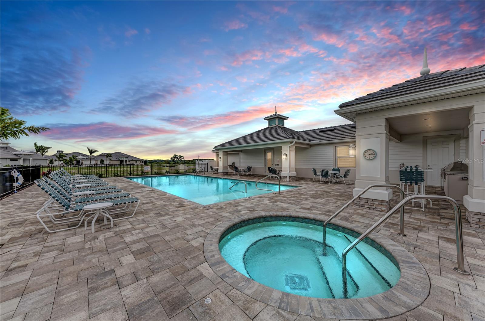 WATERCOLOR PLACE I - Residential