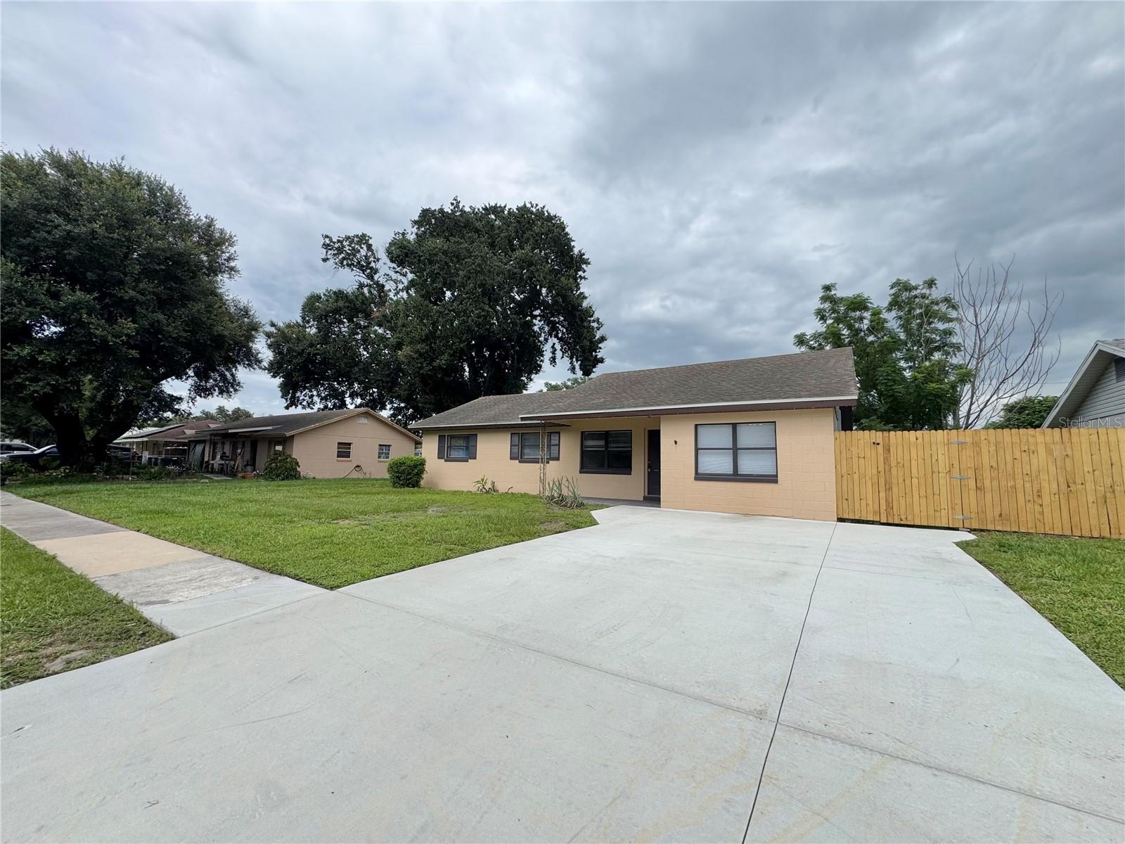 JAN PHYL VILLAGE UNIT 10 - Residential