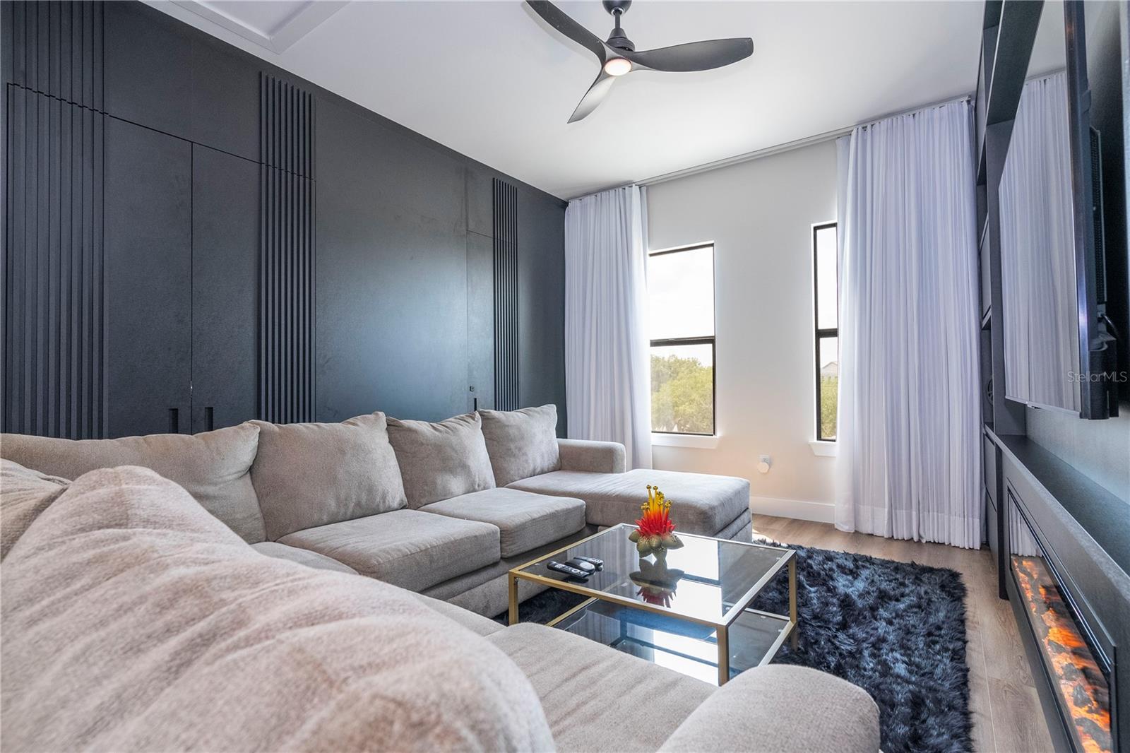 BELLA COLLINA EAST SUB - Residential