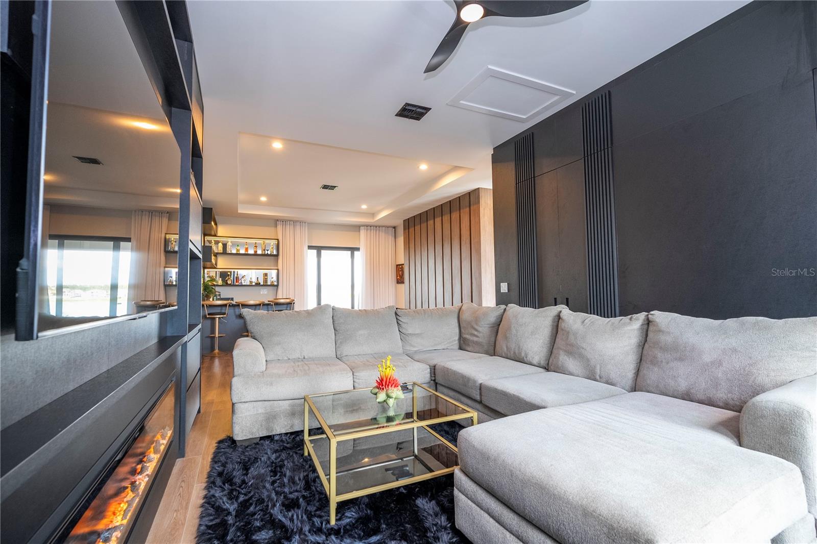 BELLA COLLINA EAST SUB - Residential