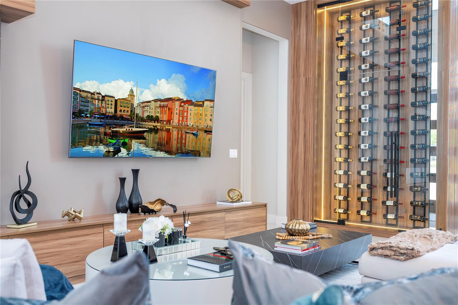 BELLA COLLINA EAST SUB - Residential