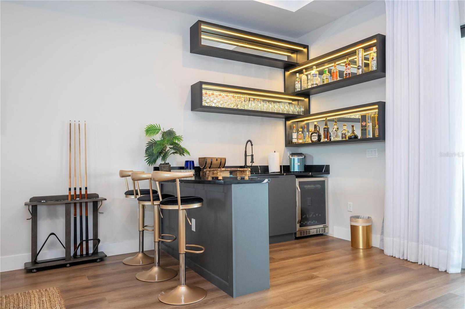 BELLA COLLINA EAST SUB - Residential