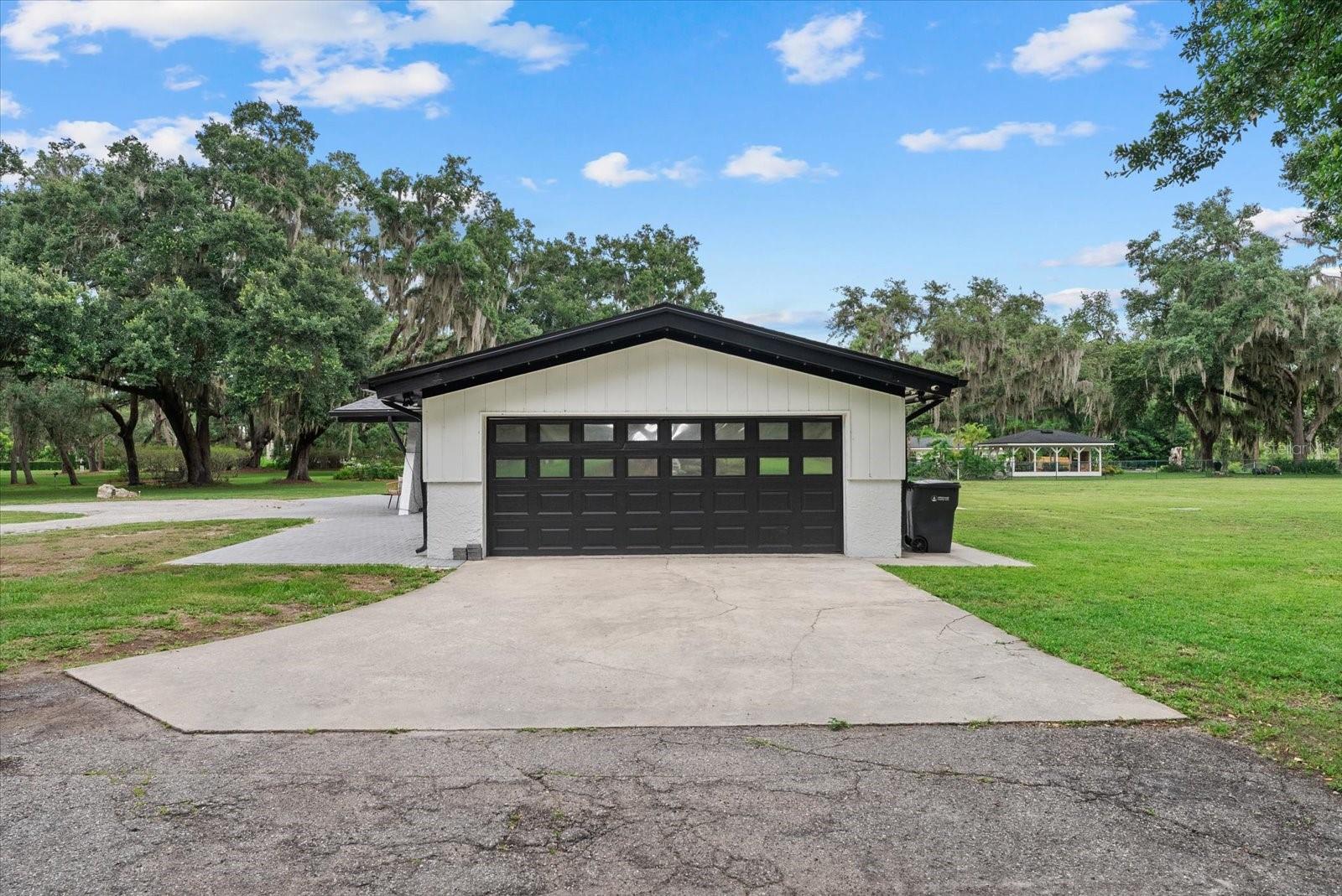 CRENSHAW LAKES - Residential