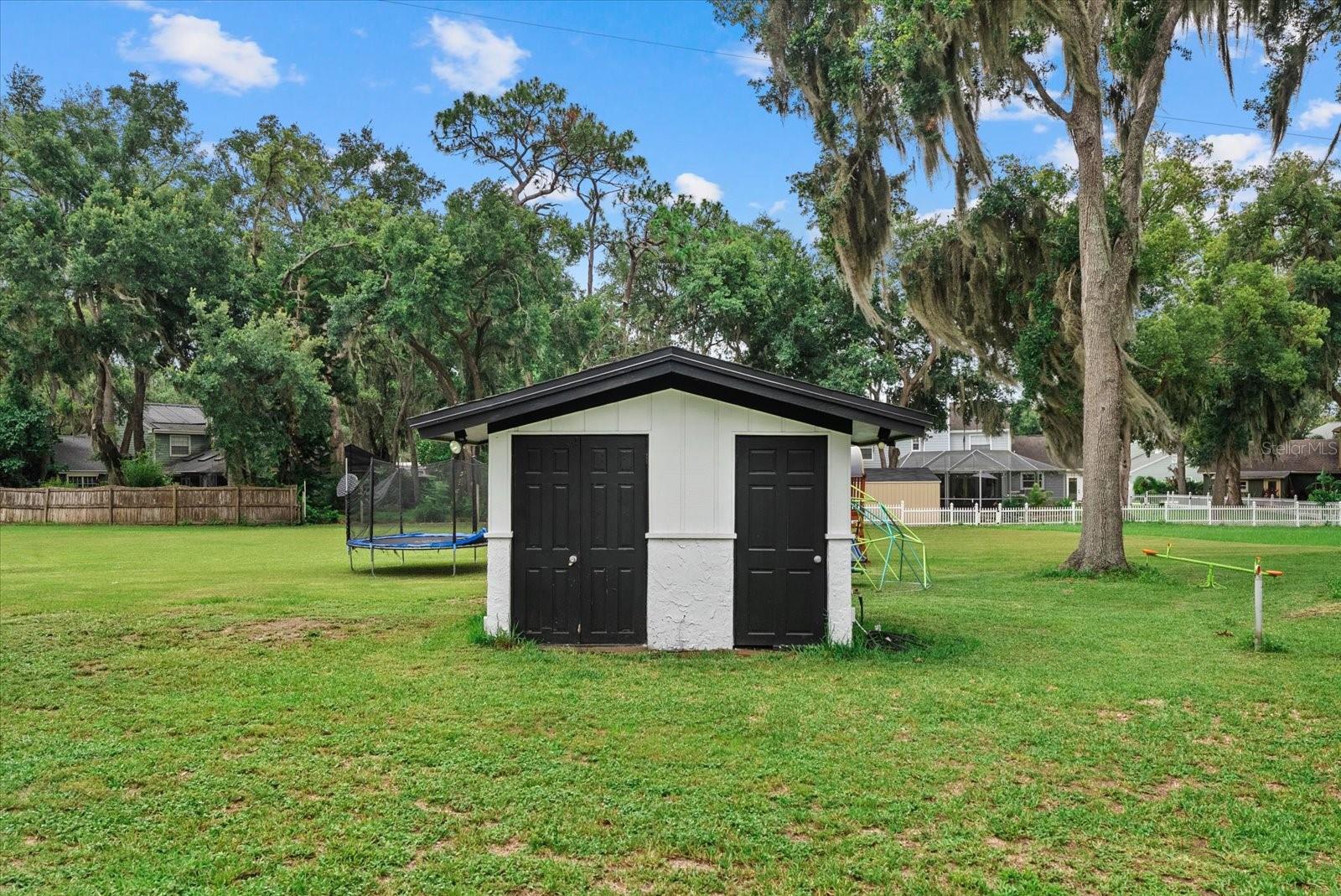 CRENSHAW LAKES - Residential