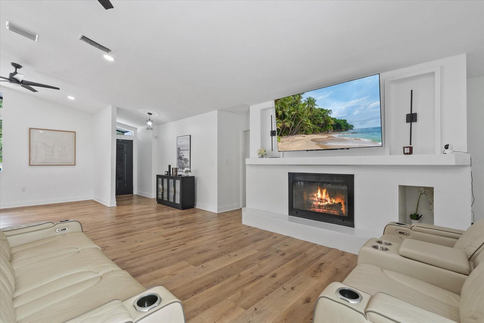 CRENSHAW LAKES - Residential