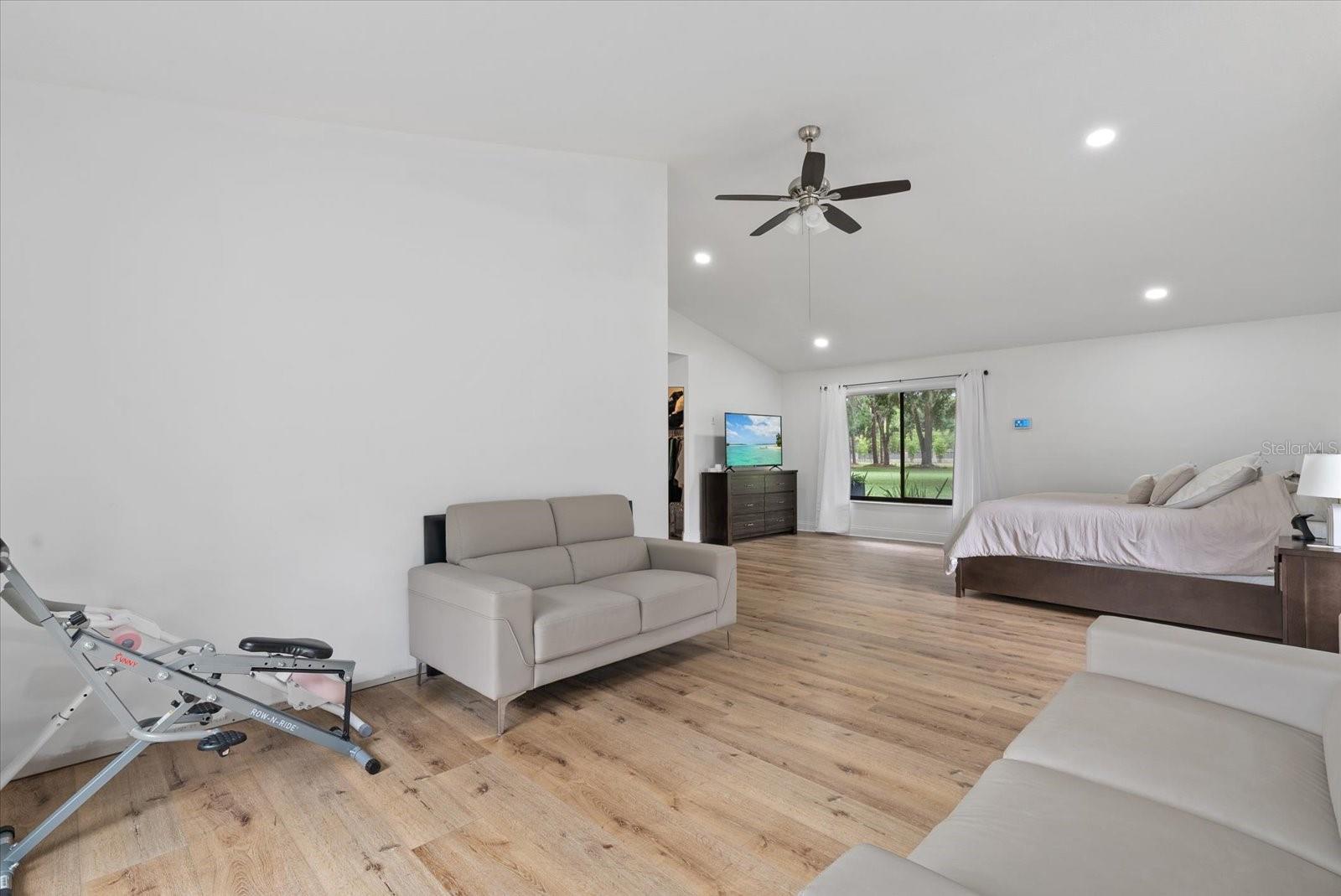 CRENSHAW LAKES - Residential
