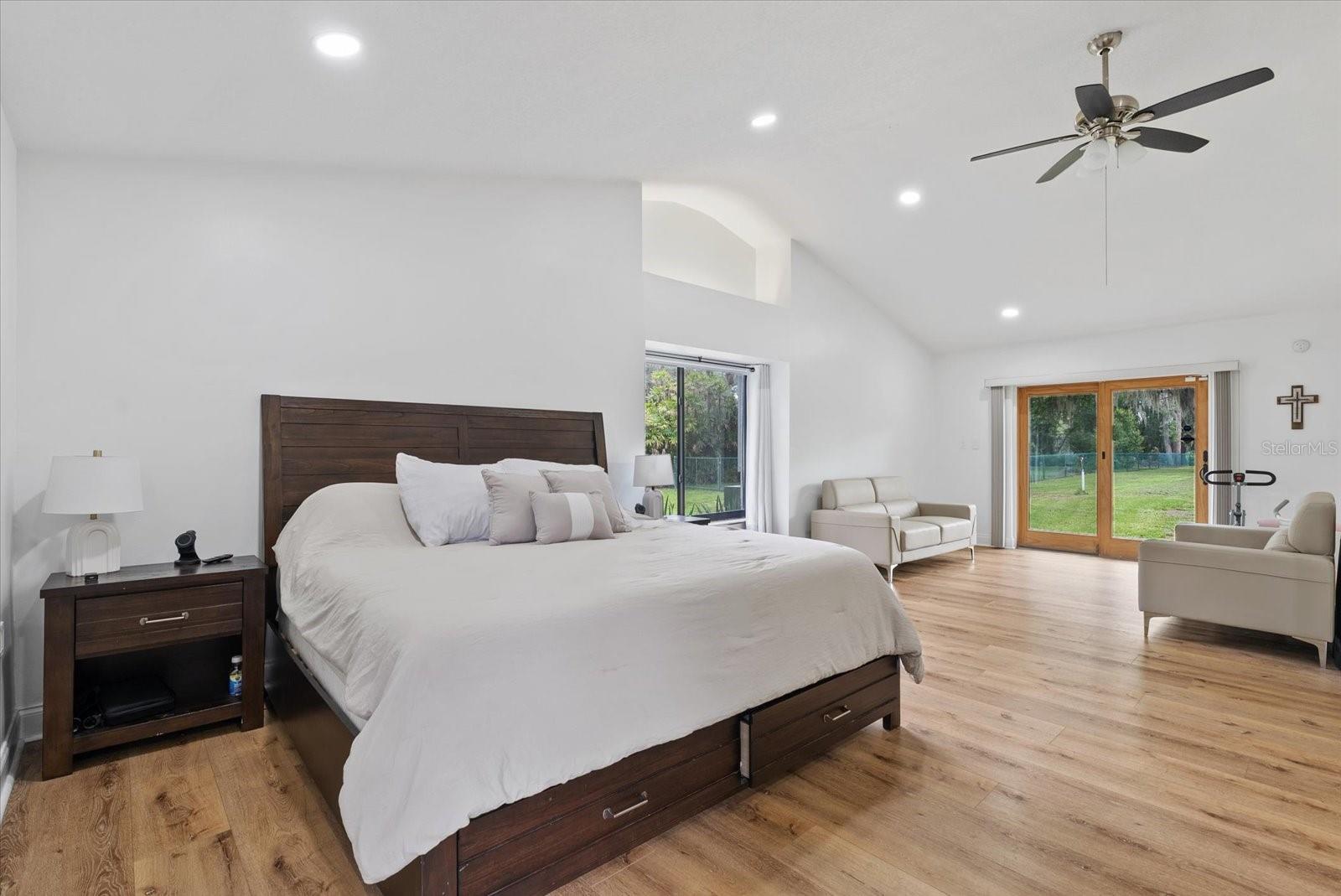 CRENSHAW LAKES - Residential