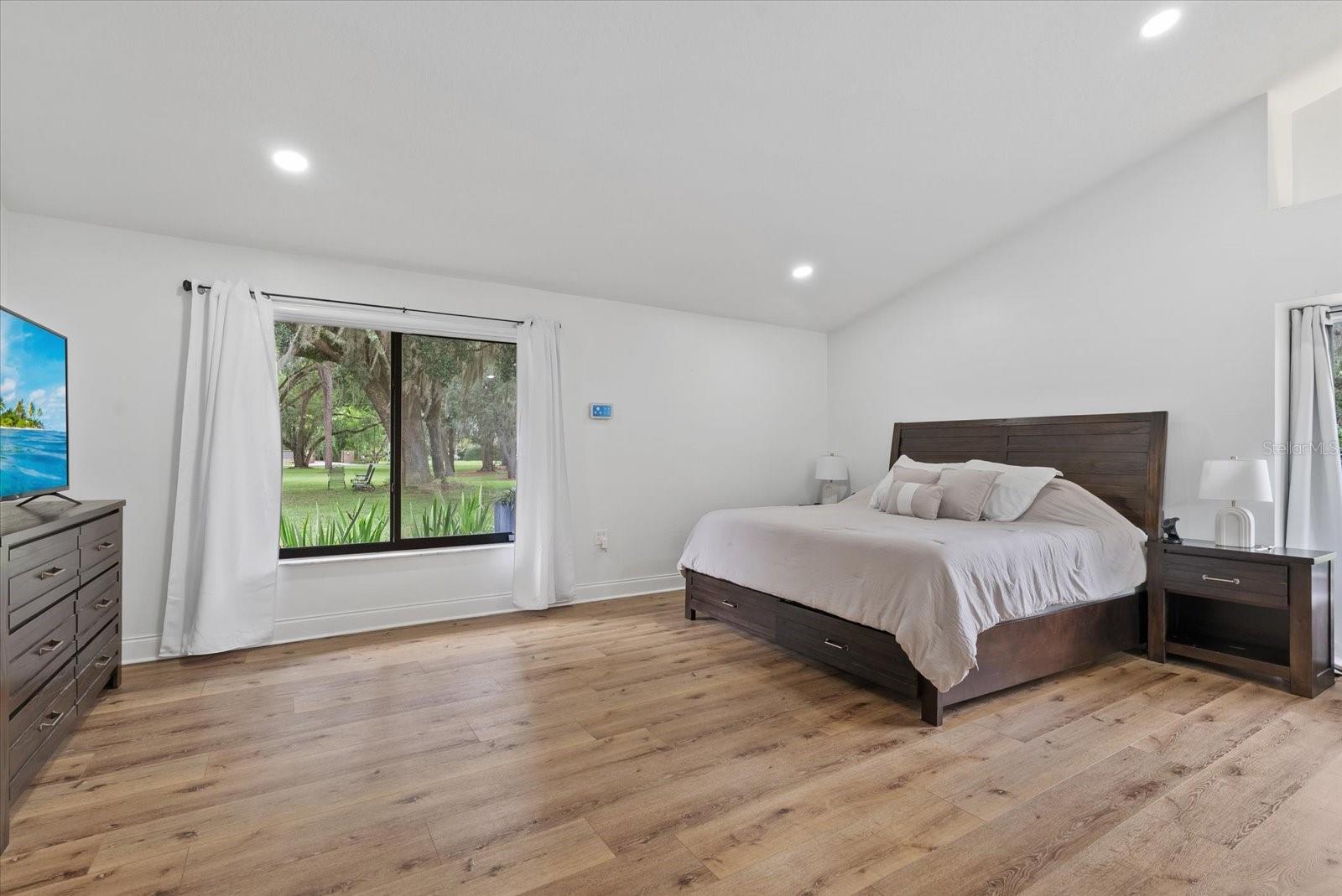 CRENSHAW LAKES - Residential