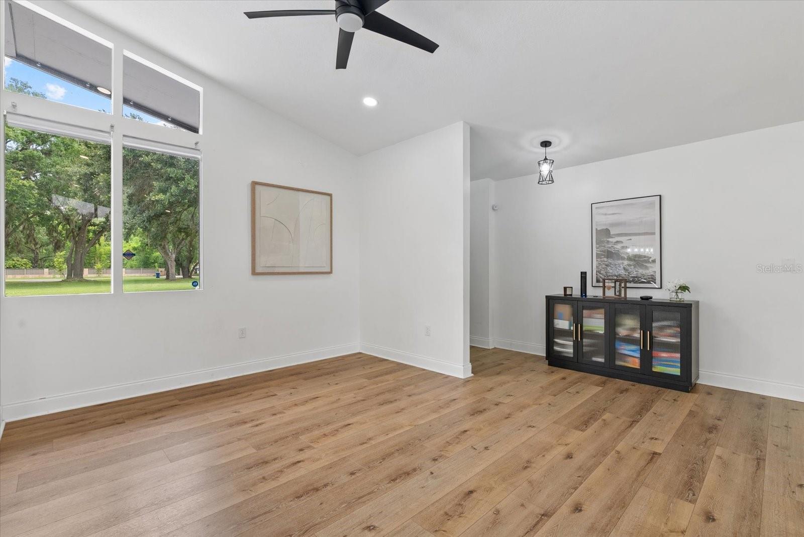 CRENSHAW LAKES - Residential