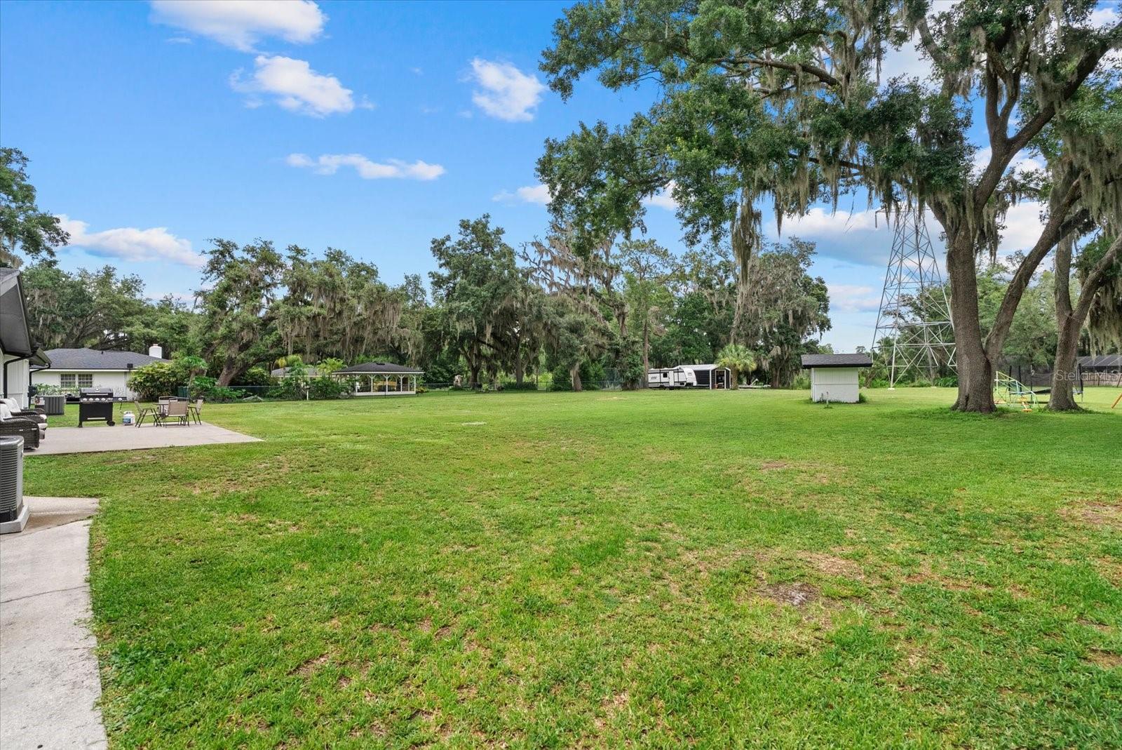 CRENSHAW LAKES - Residential