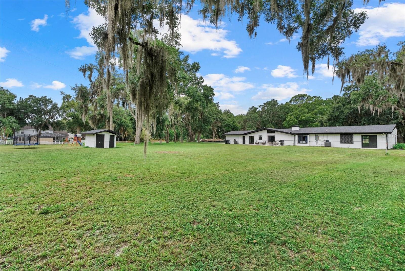 CRENSHAW LAKES - Residential