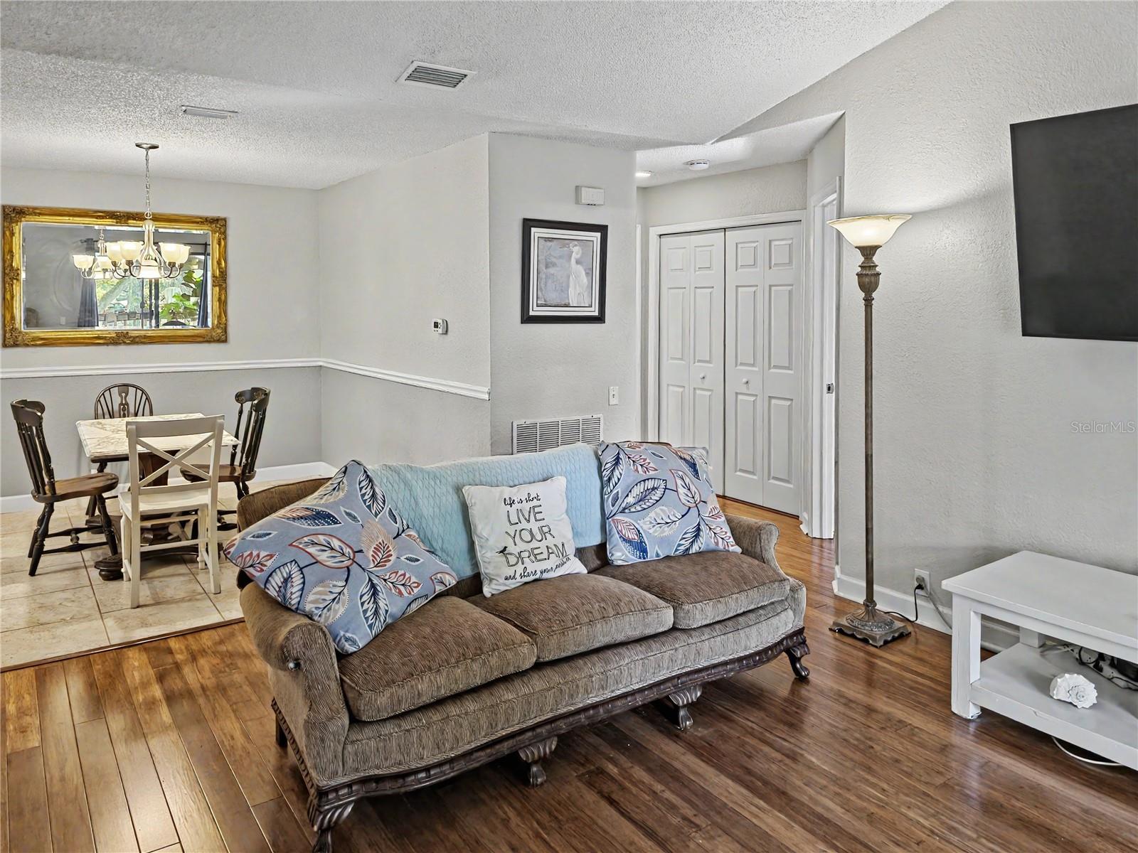 LOS PRADOS CONDO - Residential