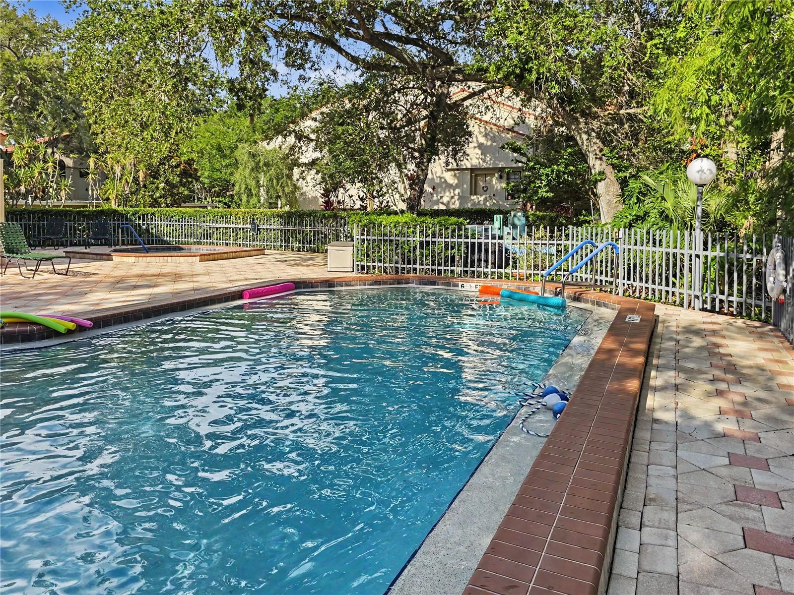 LOS PRADOS CONDO - Residential