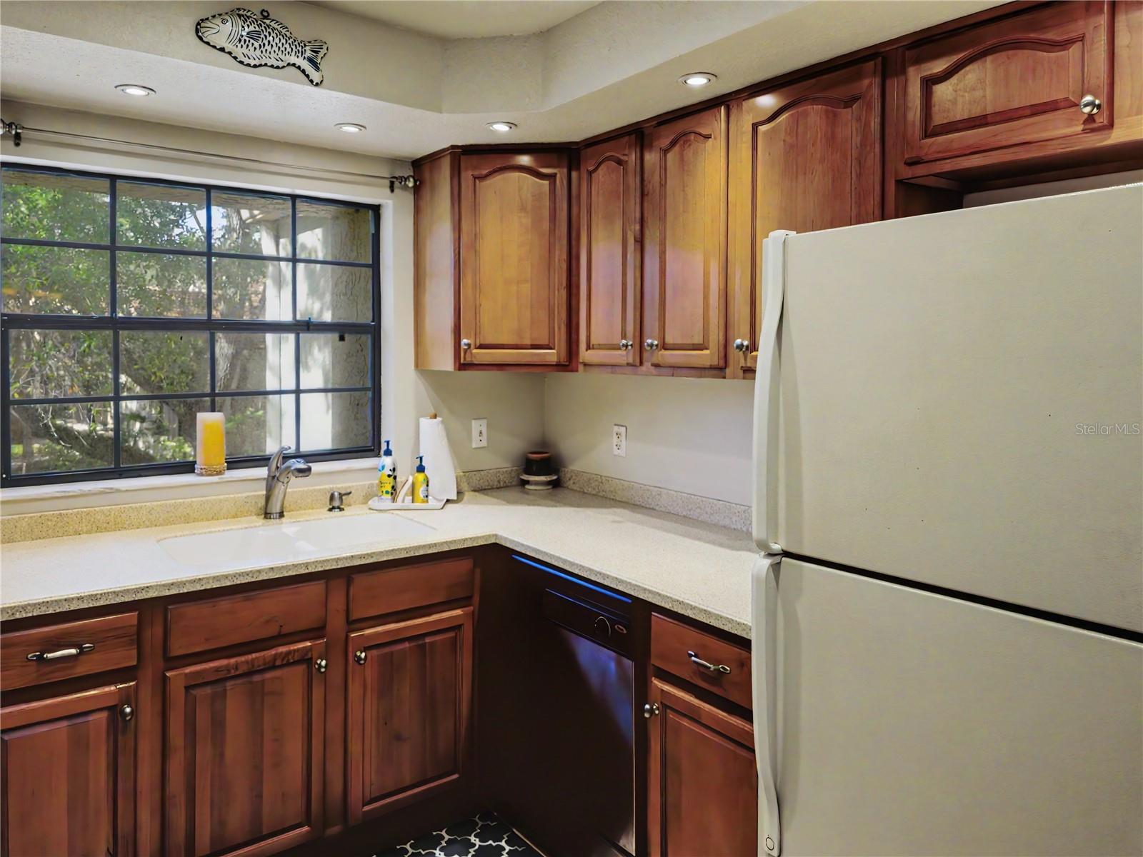 LOS PRADOS CONDO - Residential