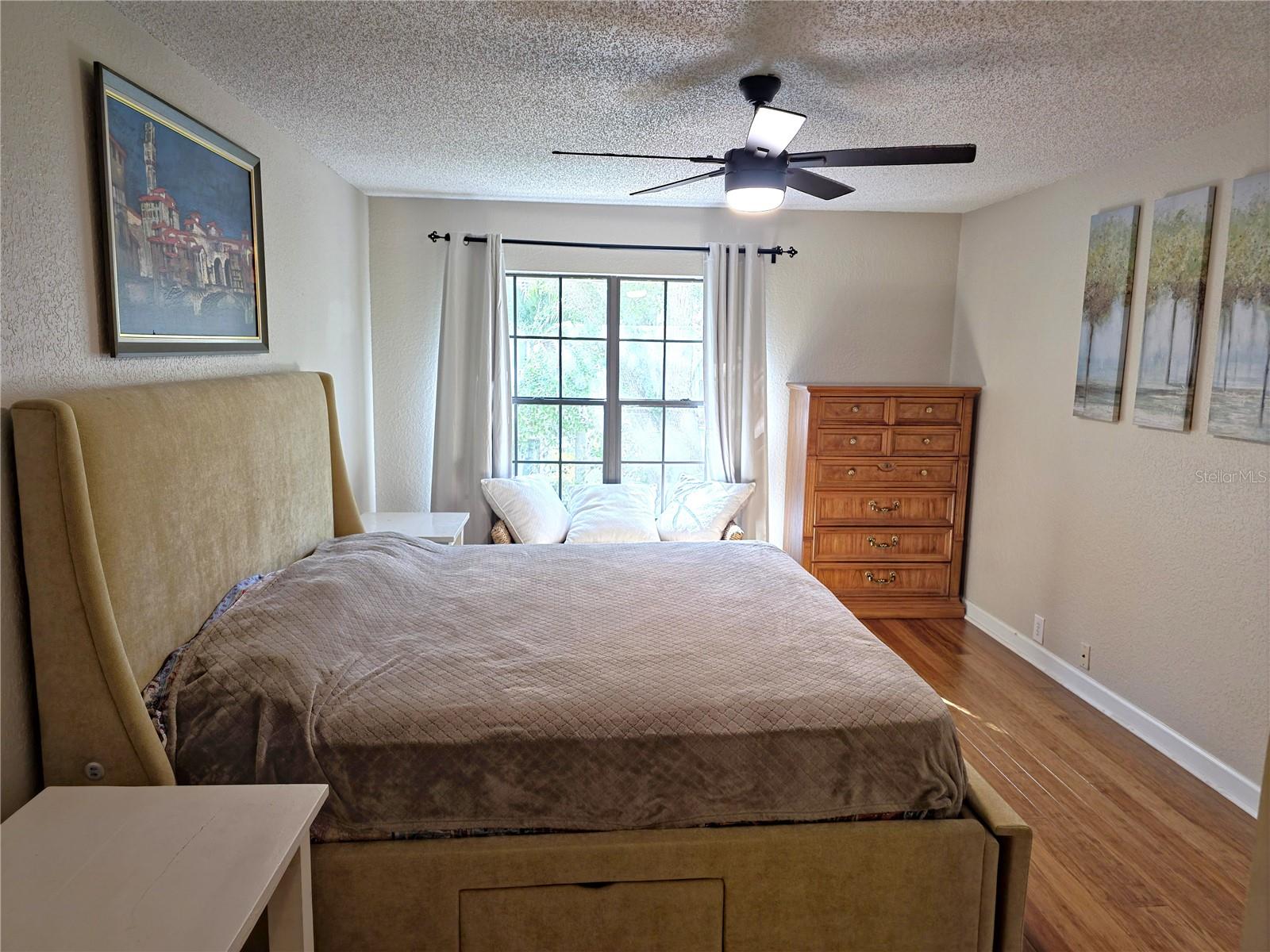 LOS PRADOS CONDO - Residential