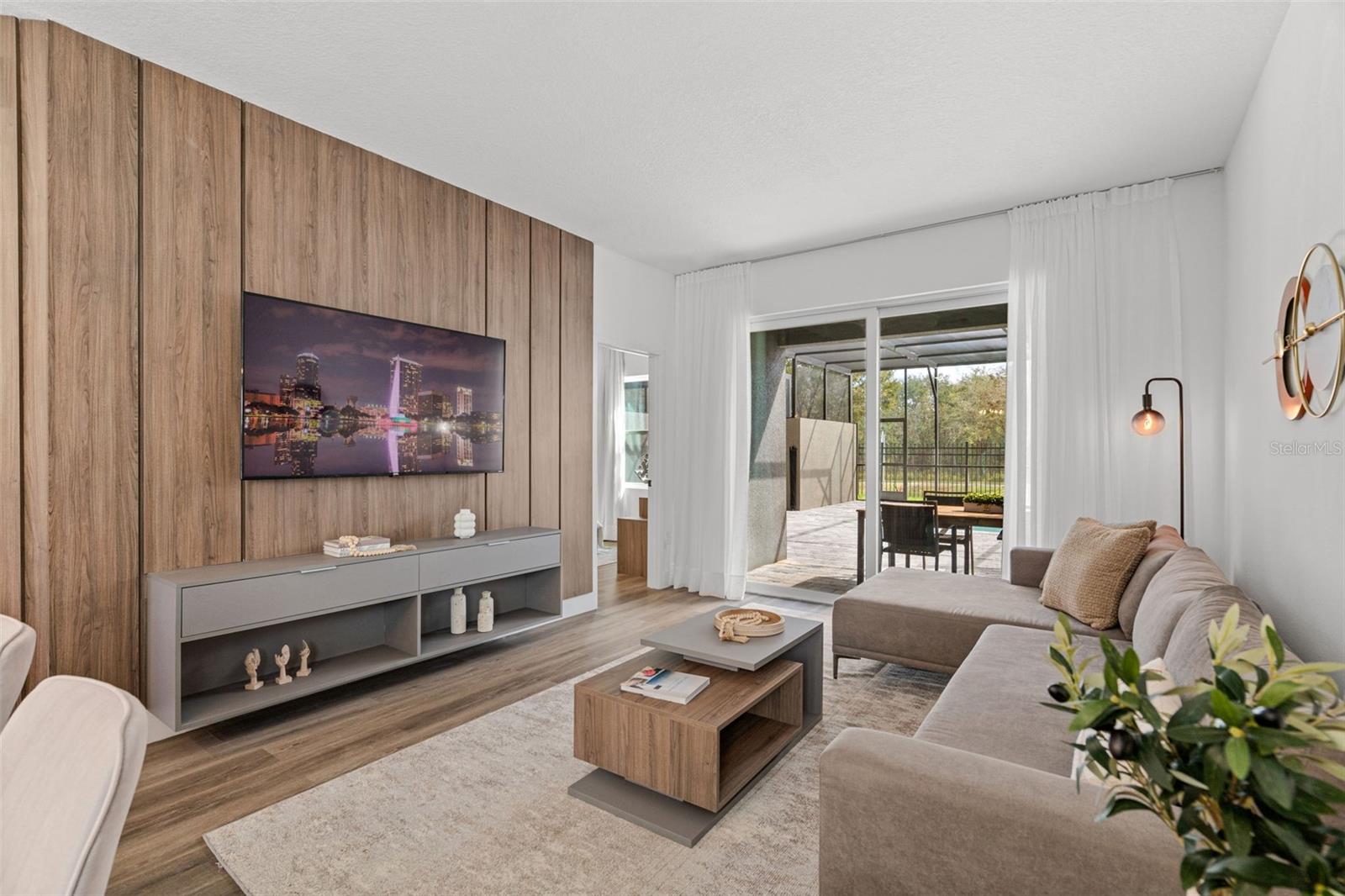WESTSIDE CAY - Residential