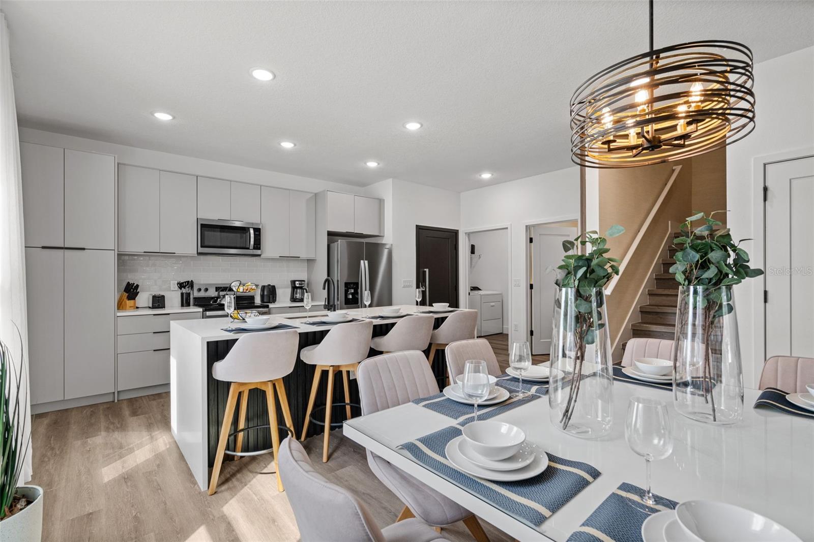 WESTSIDE CAY - Residential