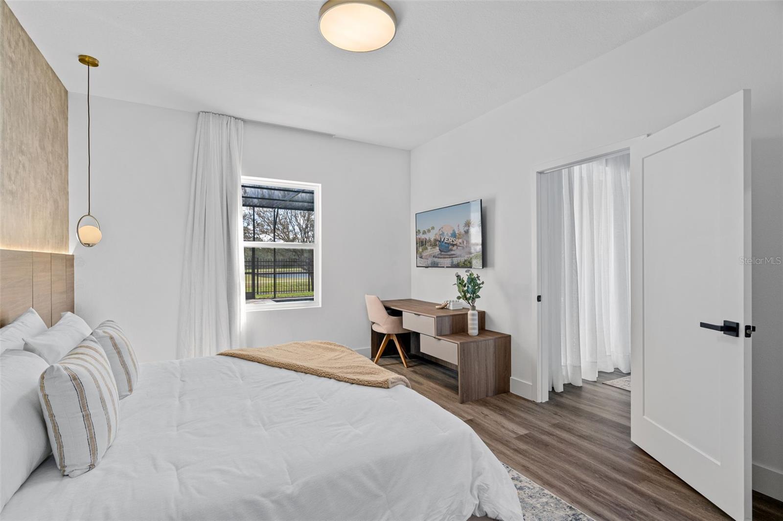 WESTSIDE CAY - Residential