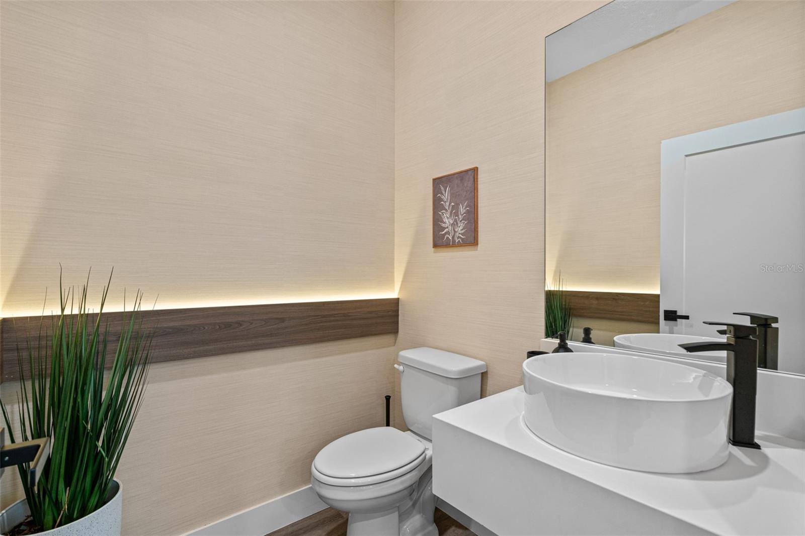 WESTSIDE CAY - Residential
