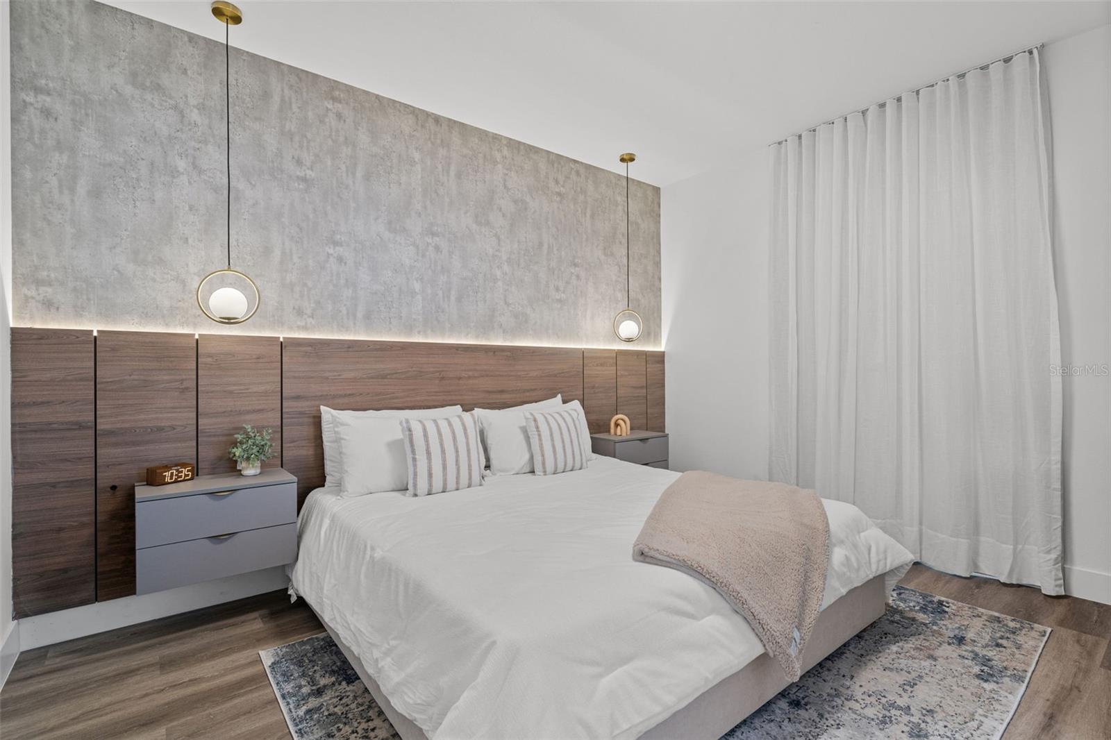 WESTSIDE CAY - Residential