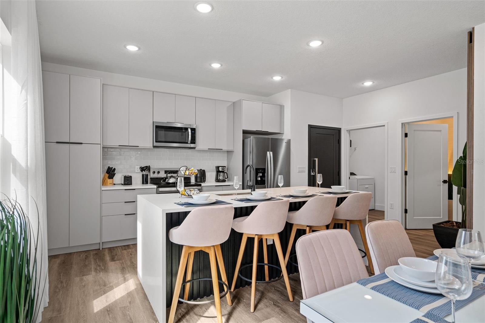 WESTSIDE CAY - Residential