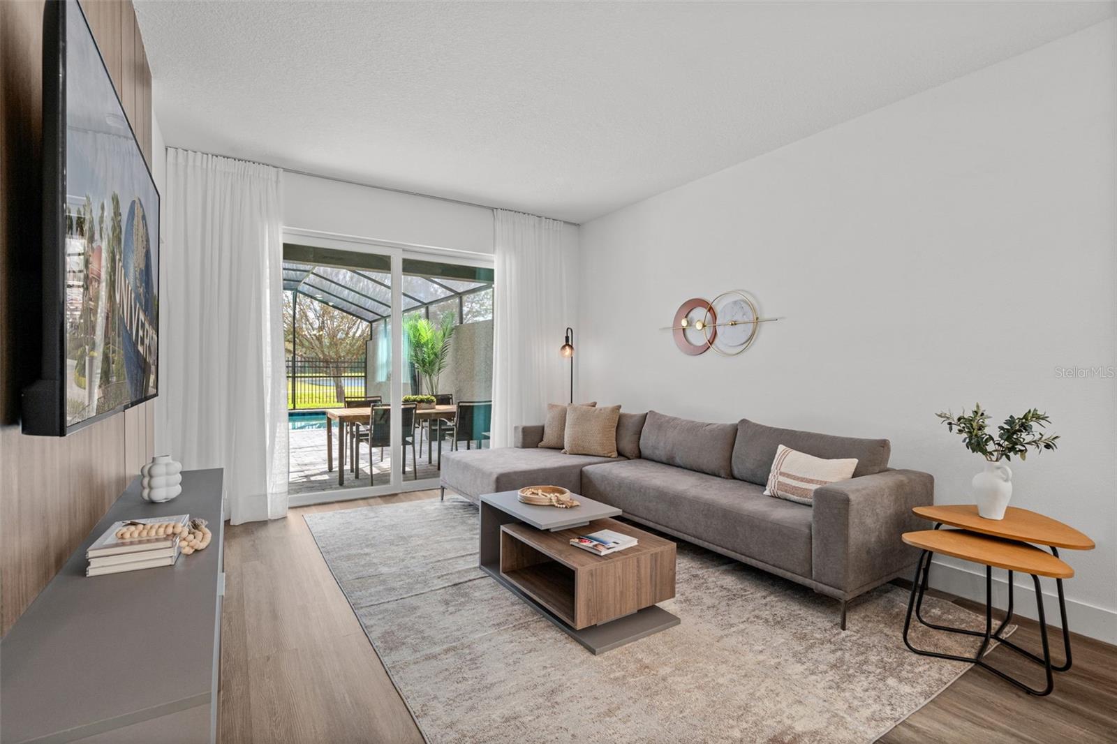 WESTSIDE CAY - Residential