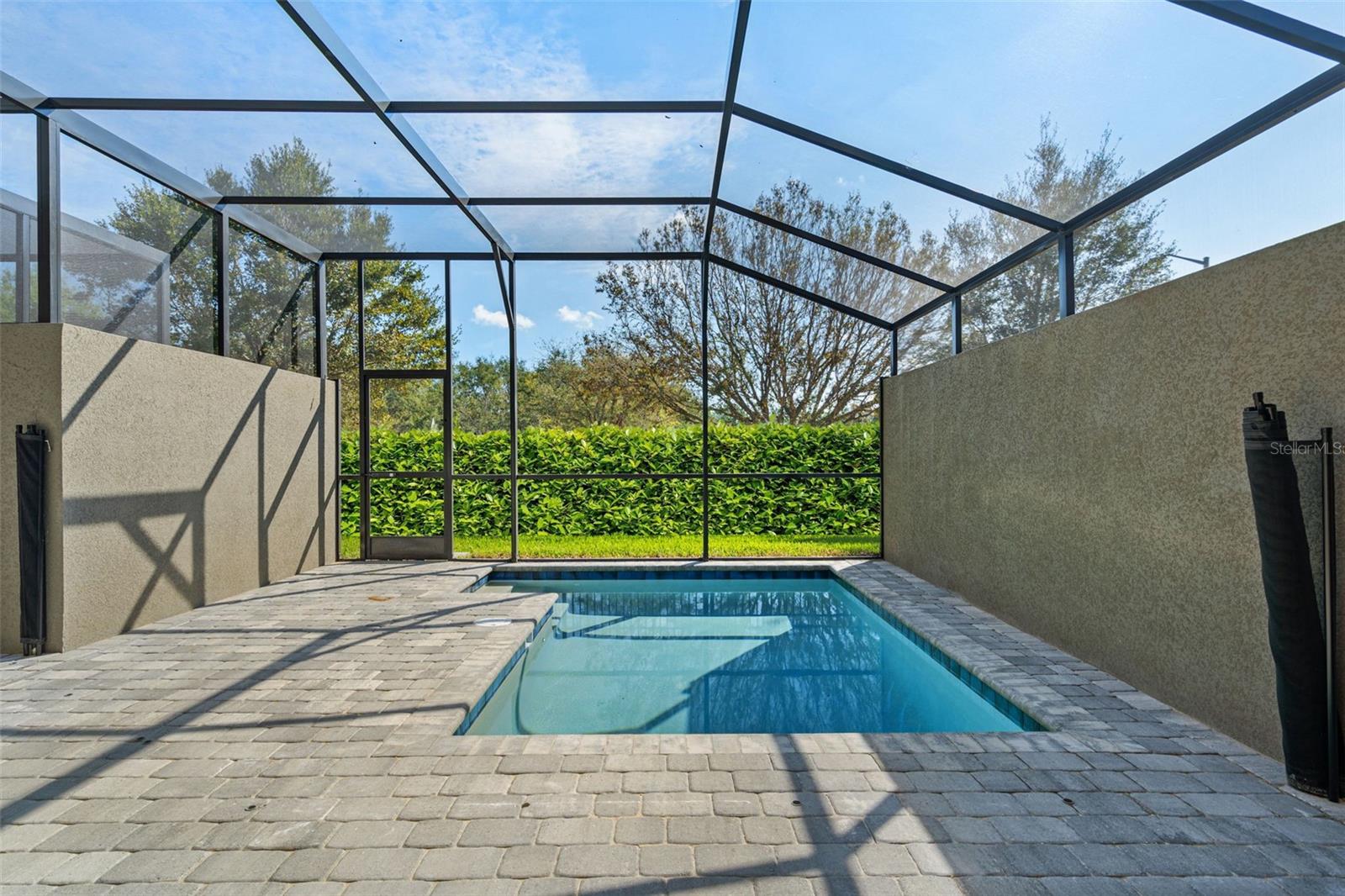 WESTSIDE CAY - Residential