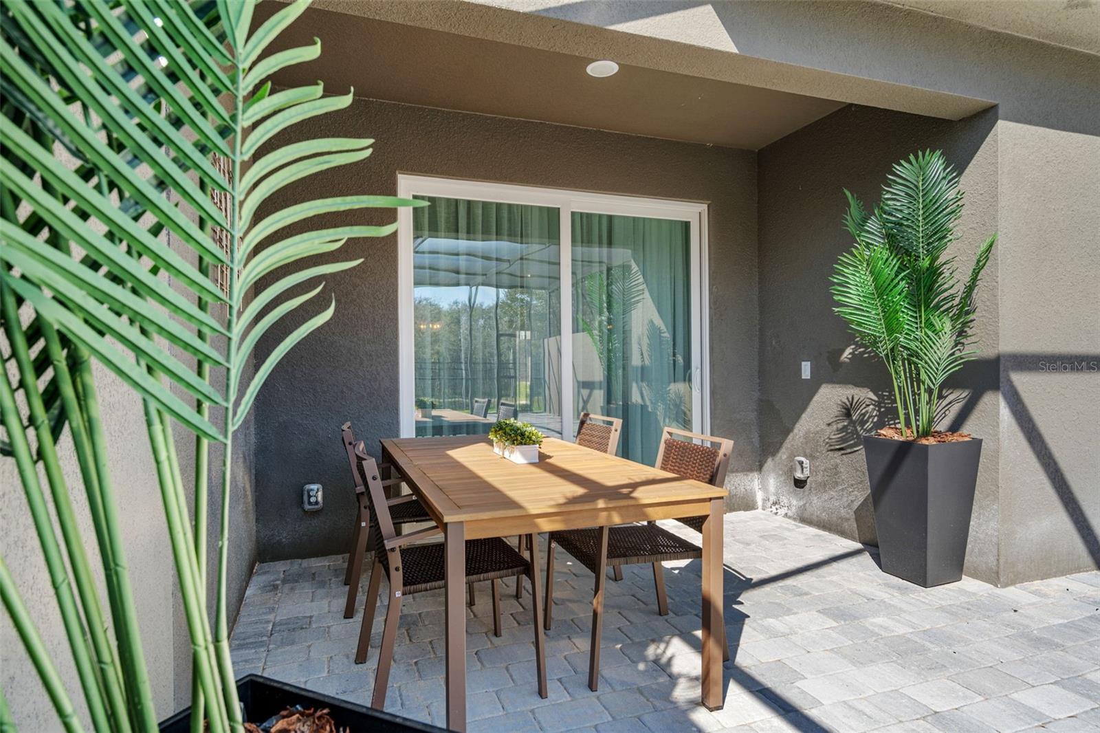 WESTSIDE CAY - Residential